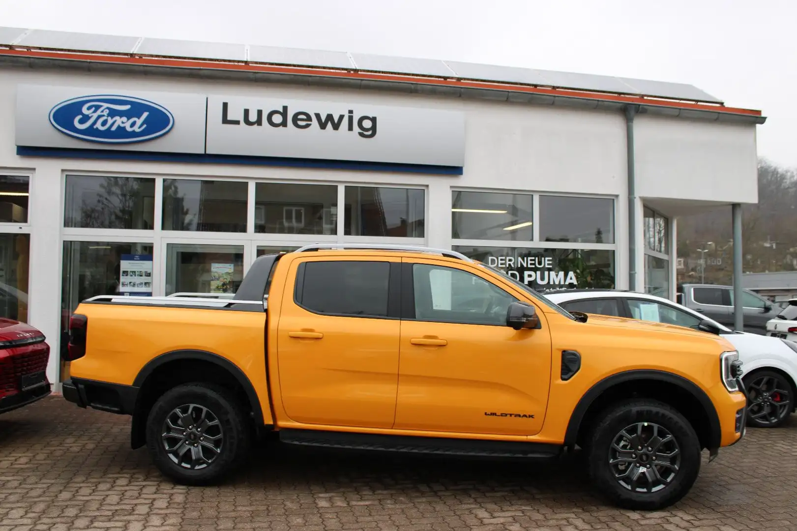Ford Ranger Wildtrak 4WD AHK El. Rollo B&O Orange - 2