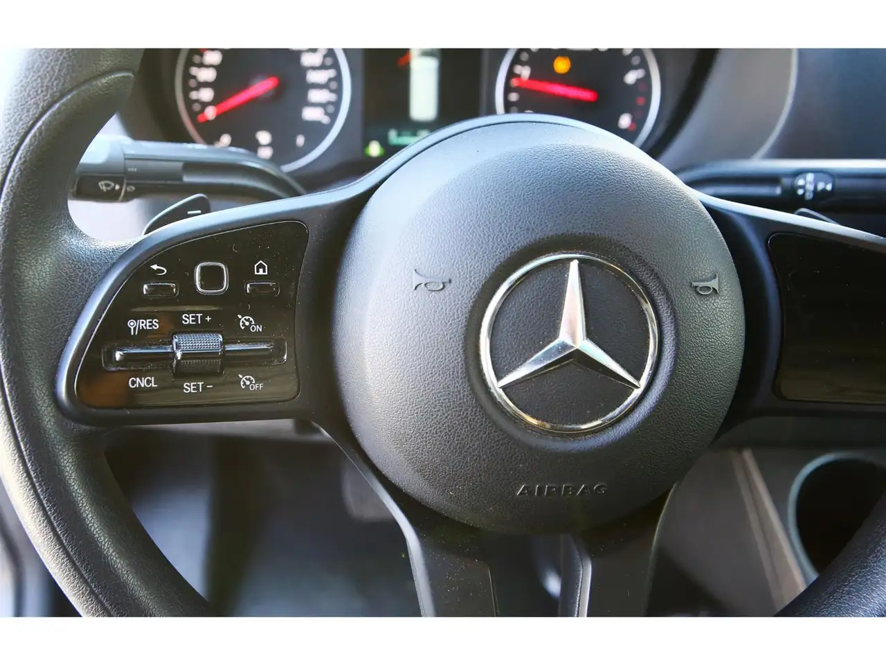 Mercedes-Benz Sprinter снимка Mercedes-Benz Sprinter