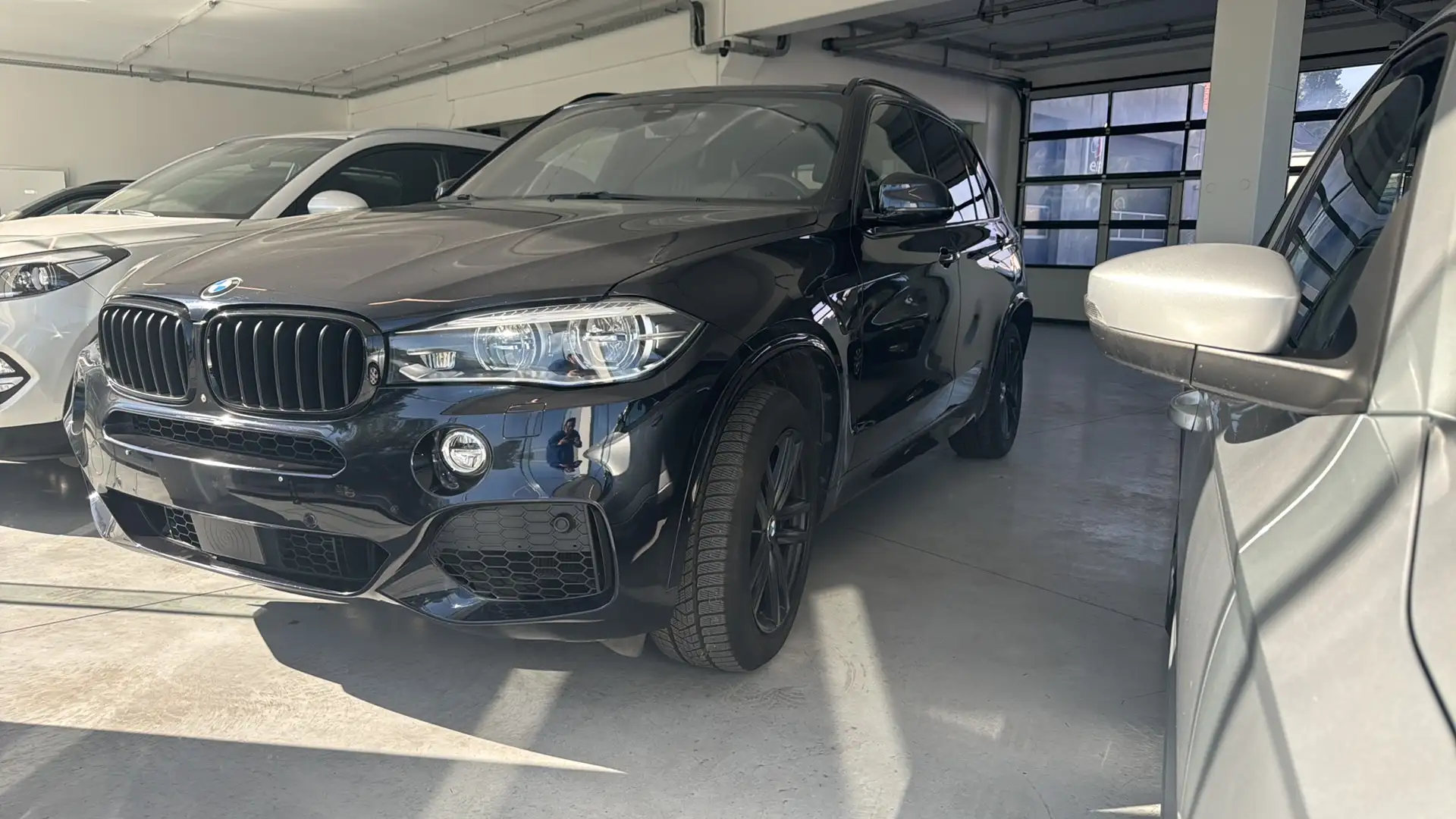 BMW X5 2.0A xDrive40e Plug-In Hybrid crna - 1