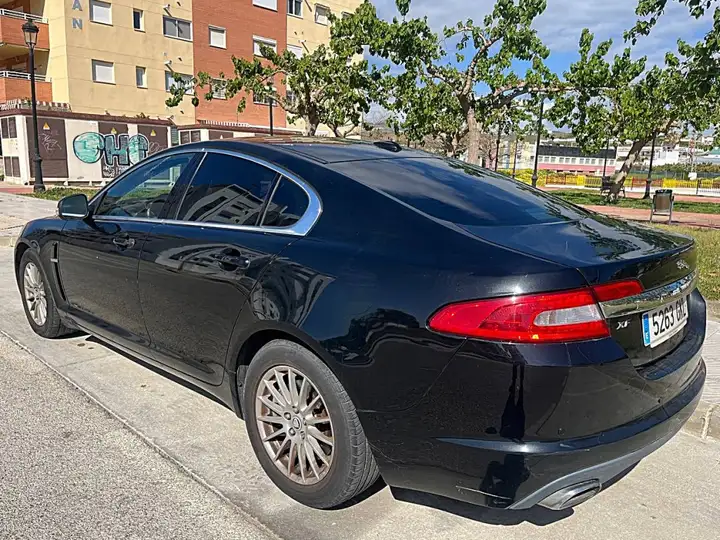 Jaguar XF 2.7D V6 Premium Luxury 2009, foto 16