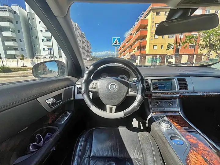 Jaguar XF 2.7D V6 Premium Luxury 2009, foto 5
