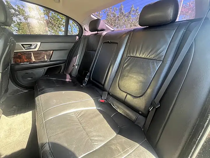 Jaguar XF 2.7D V6 Premium Luxury 2009, foto 12