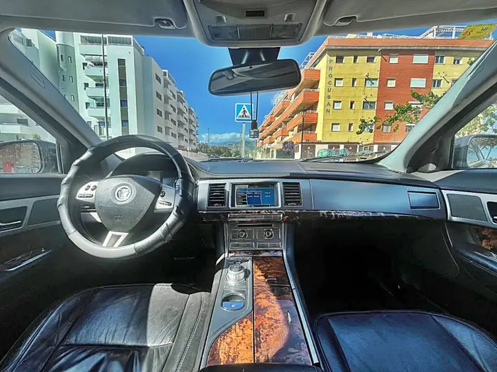 Jaguar XF 2.7D V6 Premium Luxury 2009, foto 8