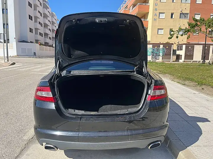 Jaguar XF 2.7D V6 Premium Luxury 2009, foto 14
