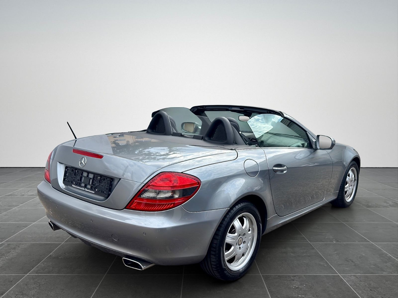 Mercedes-Benz SLK 200 Kompressor*LEDER*PDC*SHZ*AIRSCARF — photo 4