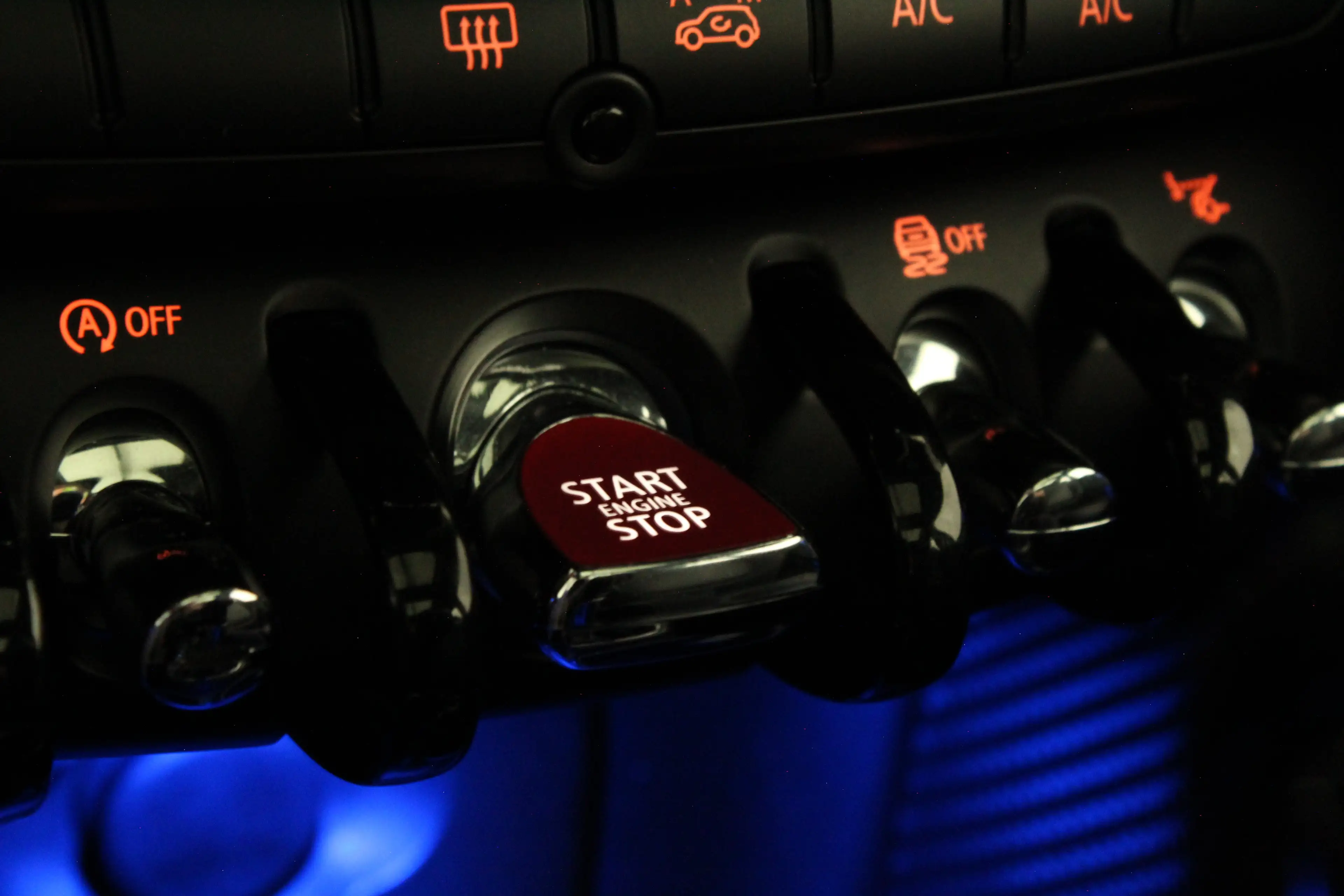 MINI Cooper S 2.0 Chili Serious Business  Head-up/Pano.schuif/H — photo 18