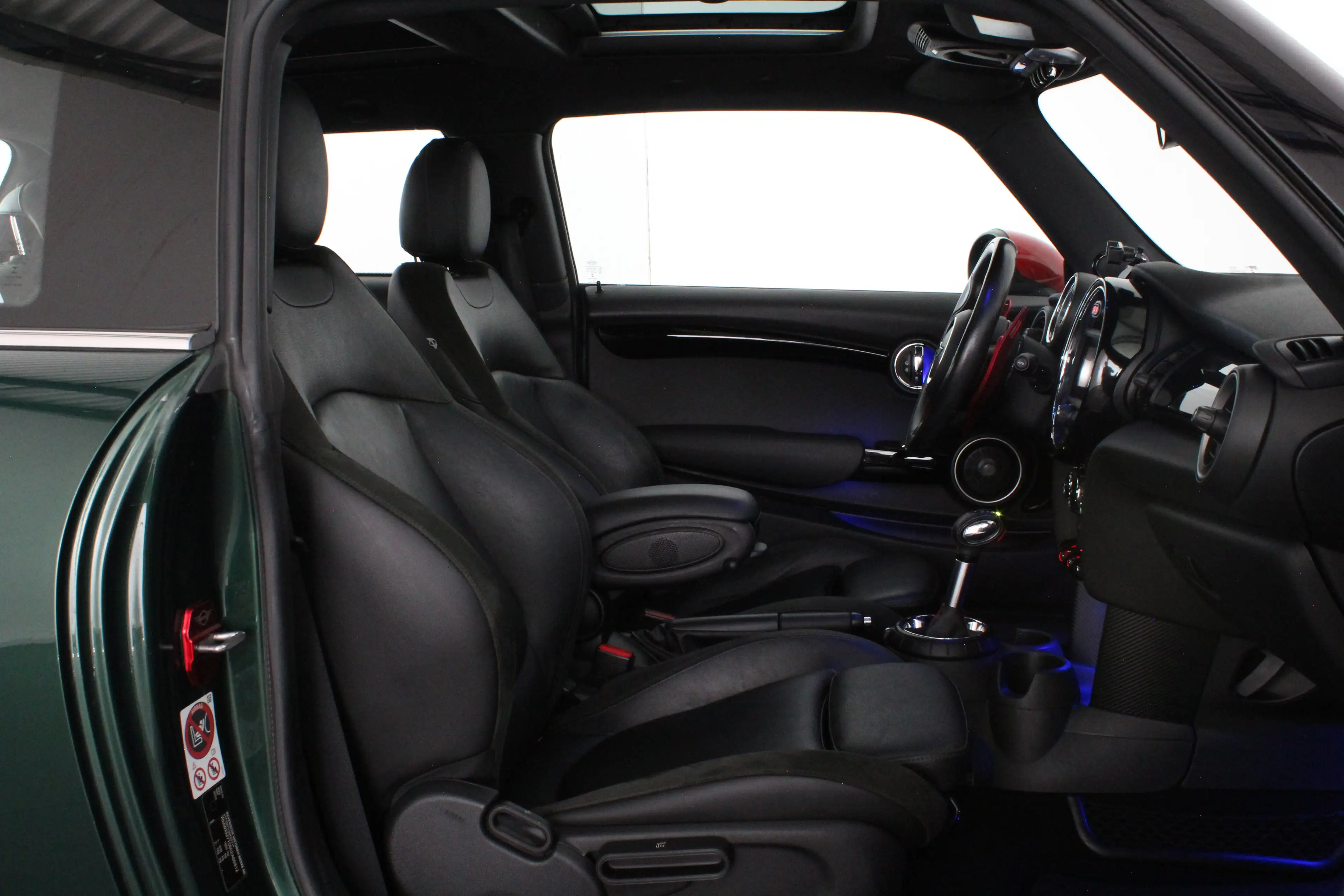 MINI Cooper S 2.0 Chili Serious Business  Head-up/Pano.schuif/H — photo 4