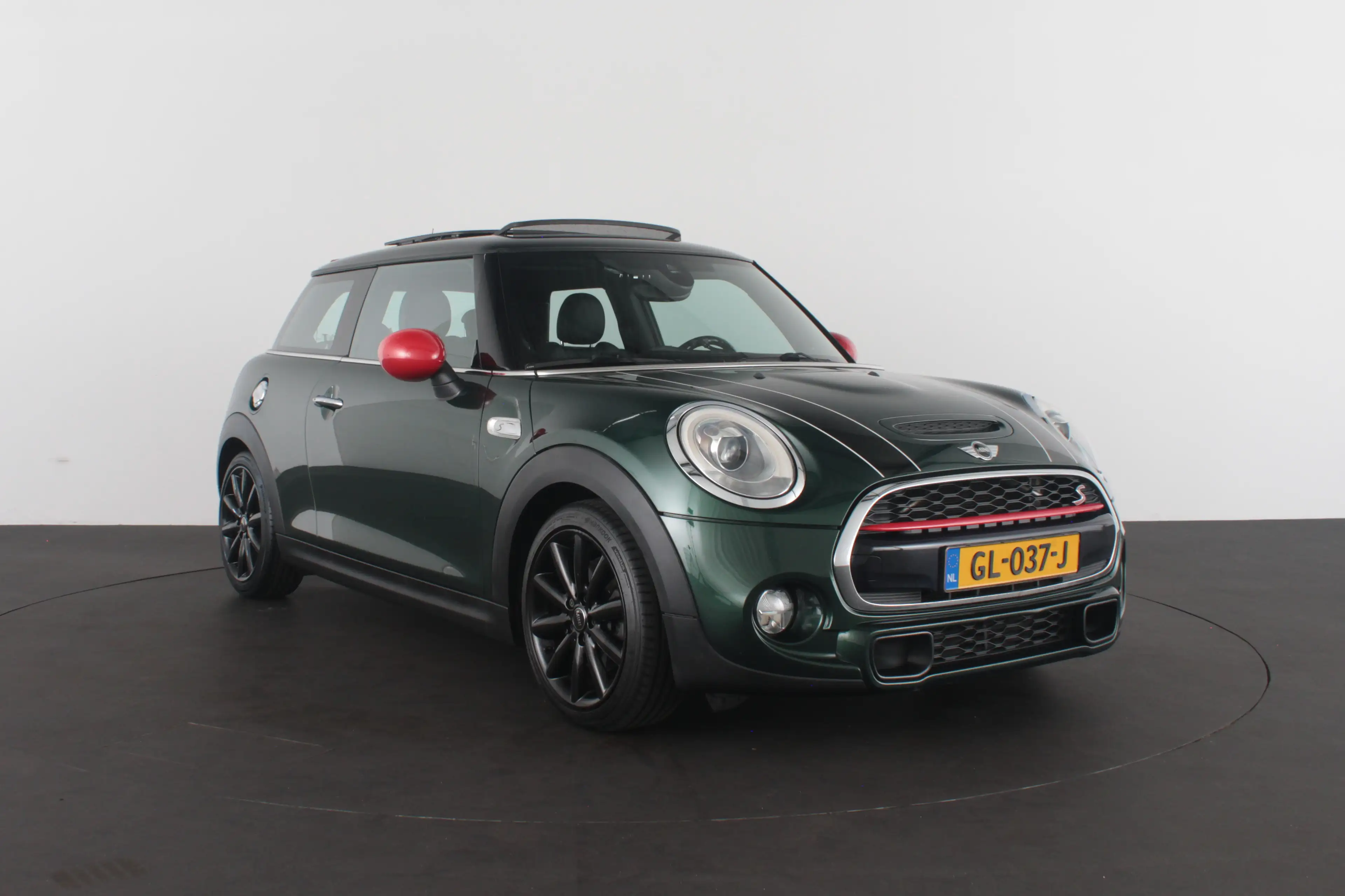 MINI Cooper S 2.0 Chili Serious Business  Head-up/Pano.schuif/H — photo 3