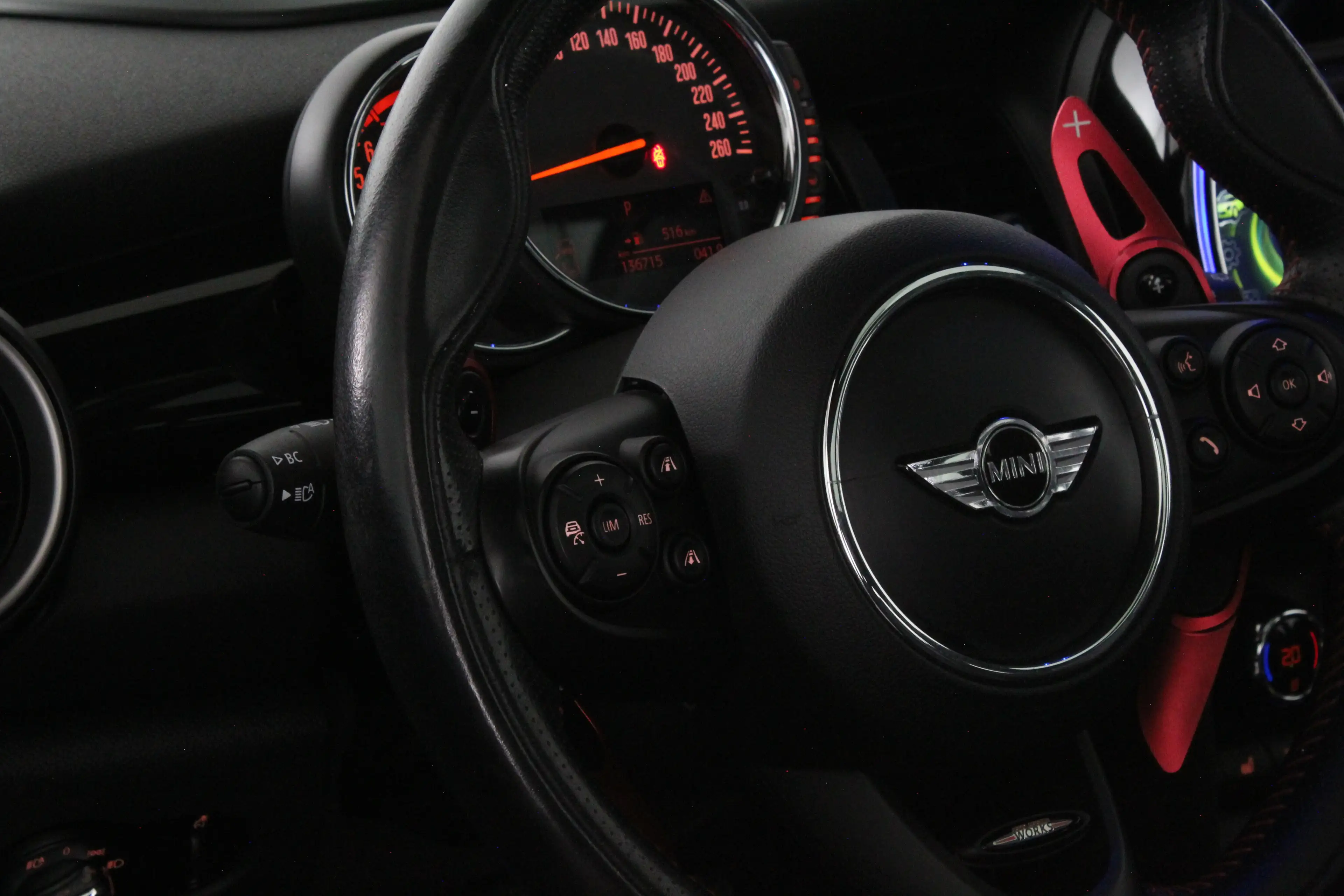 MINI Cooper S 2.0 Chili Serious Business  Head-up/Pano.schuif/H — photo 11