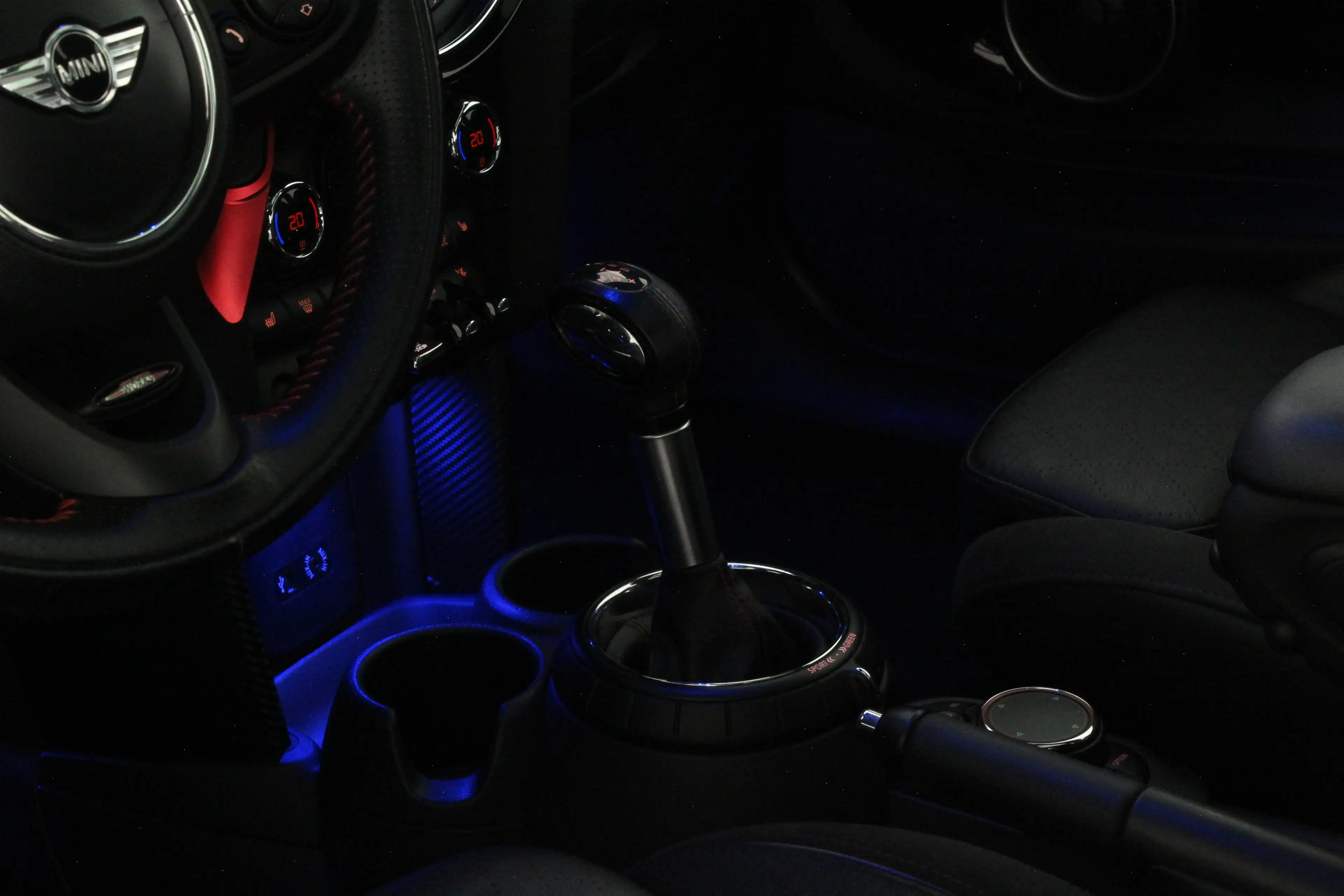 MINI Cooper S 2.0 Chili Serious Business  Head-up/Pano.schuif/H — photo 9