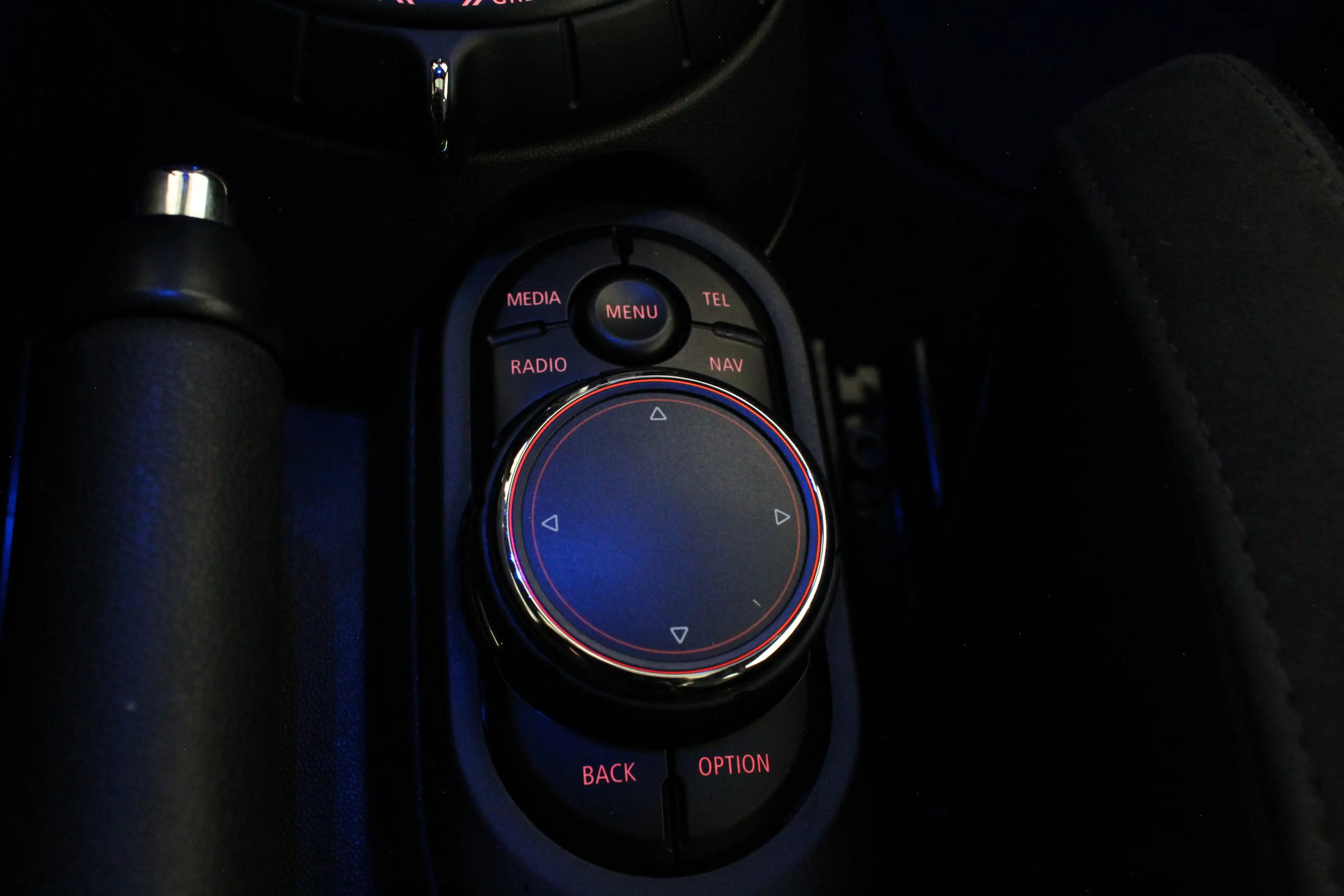 MINI Cooper S 2.0 Chili Serious Business  Head-up/Pano.schuif/H — photo 14