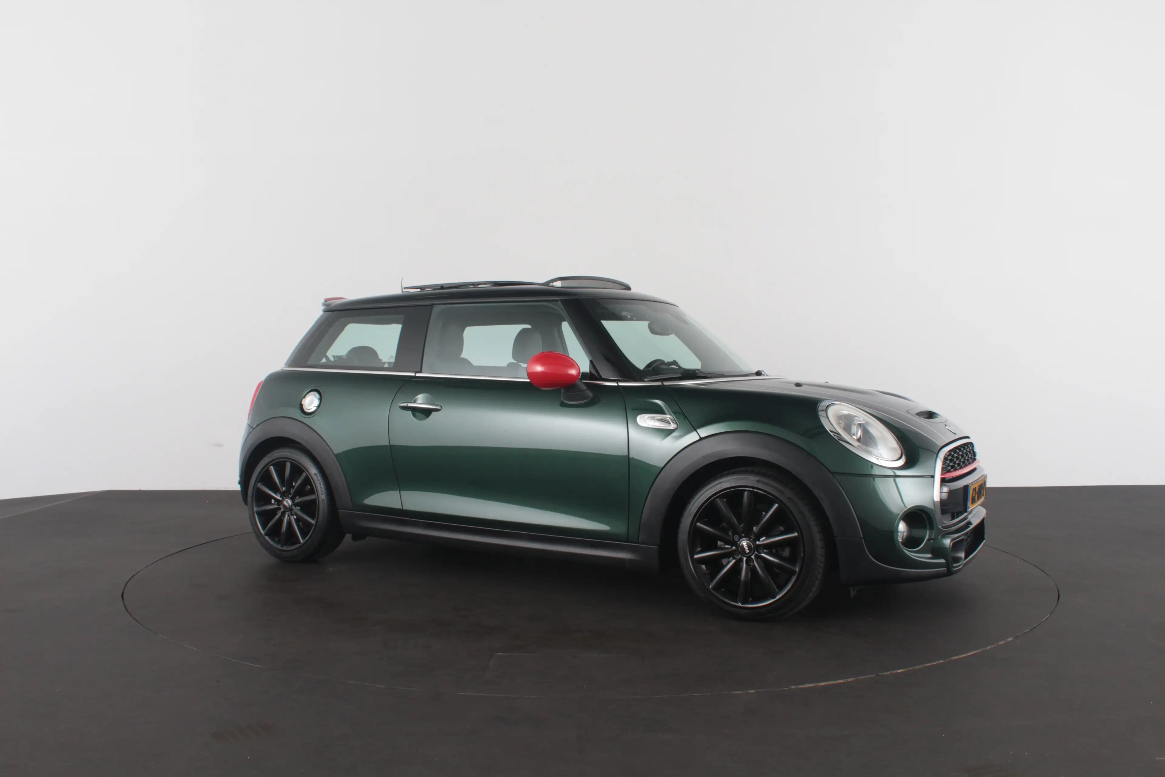 MINI Cooper S 2.0 Chili Serious Business  Head-up/Pano.schuif/H — photo 10