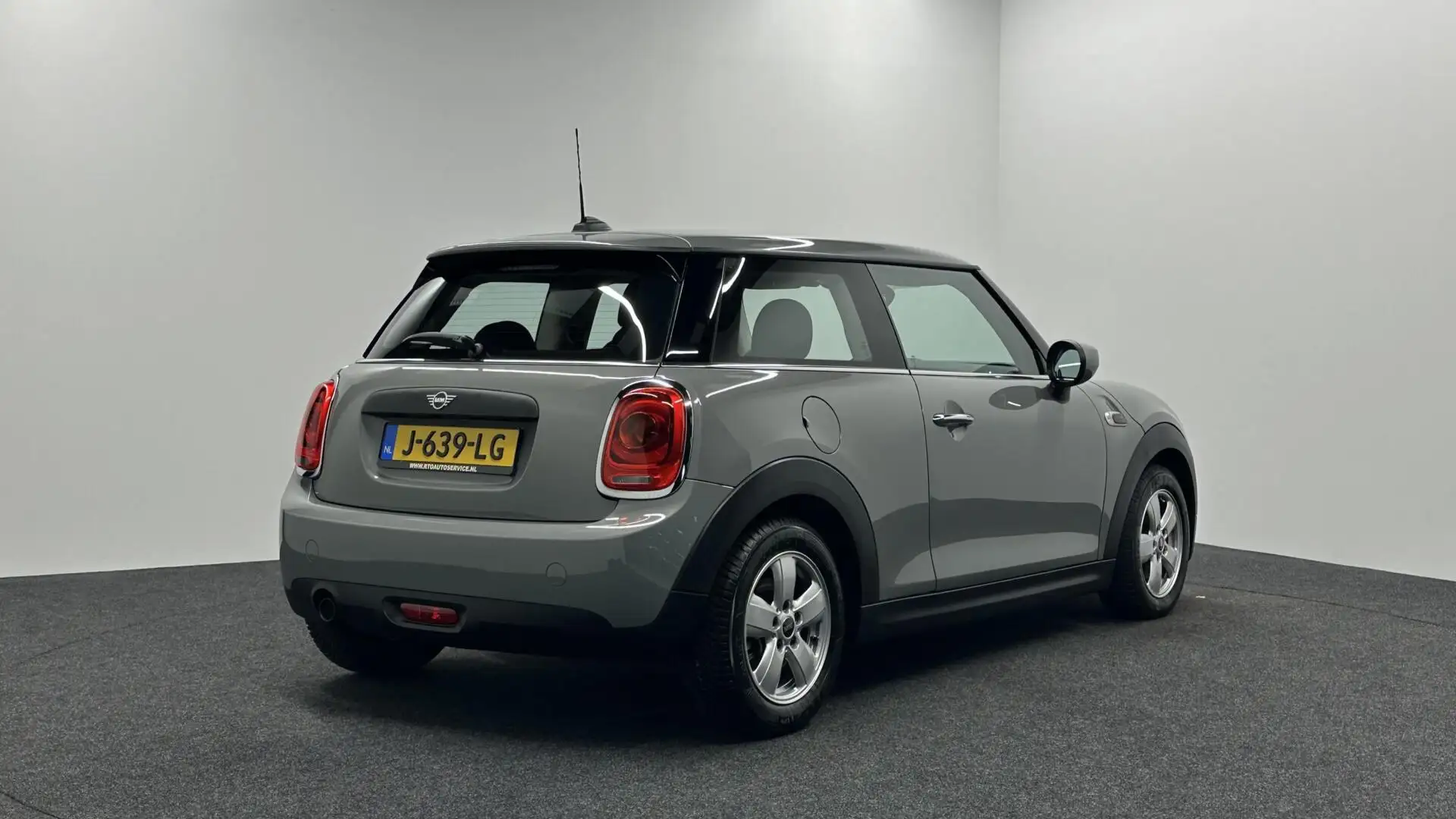 MINI Cooper Mini 1.5 One First DAB CRUISE LM 26000 KM. Gris - 2