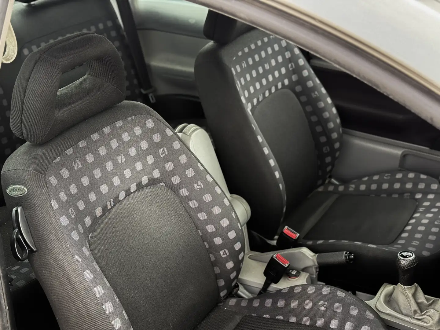 Volkswagen New Beetle 2.0 en vogue Gri - 1