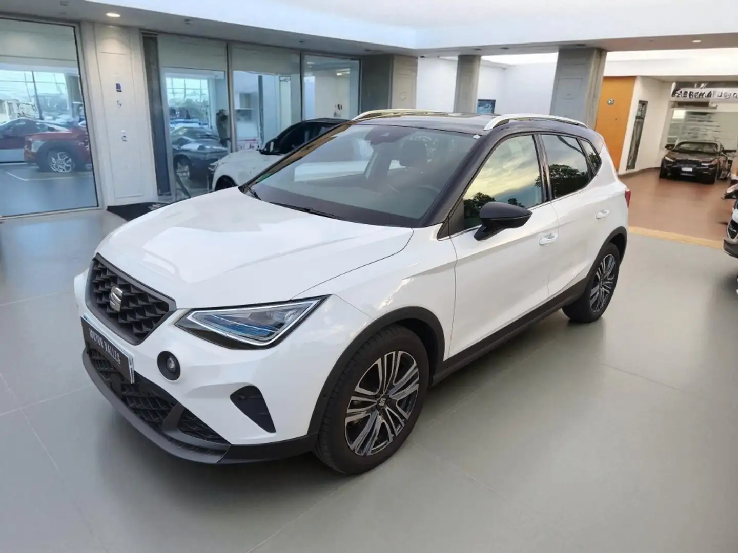 SEAT Arona 1.0 TSI S&S FR XM 110 Blanco - 2