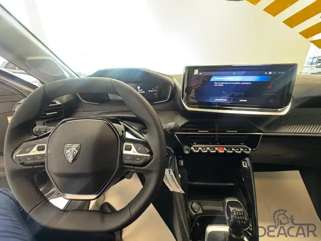 Peugeot 208 view 15