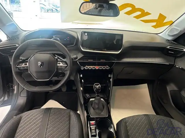 Peugeot 208 view 14