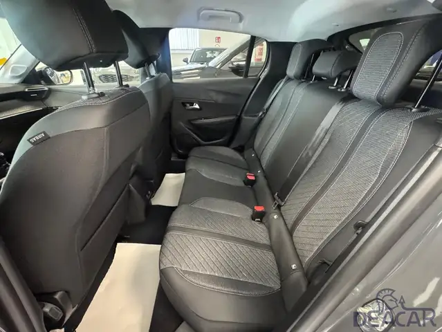 Peugeot 208 view 13