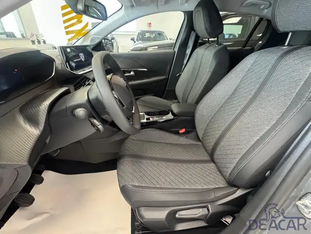 Peugeot 208 view 12