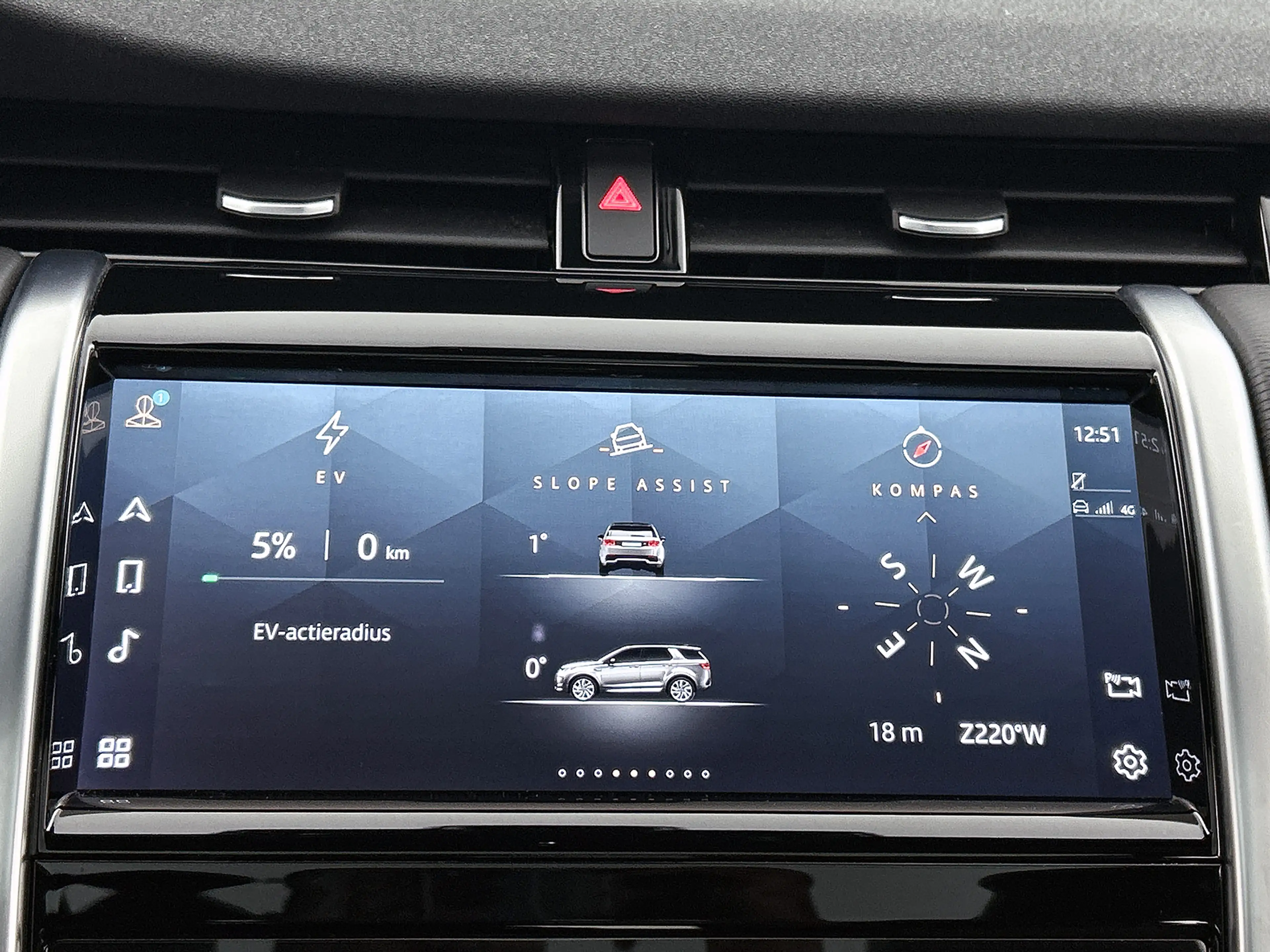 Land Rover Discovery Sport P300e Hybride R-Dynamic SE / Panoramadak / Leder — photo 30