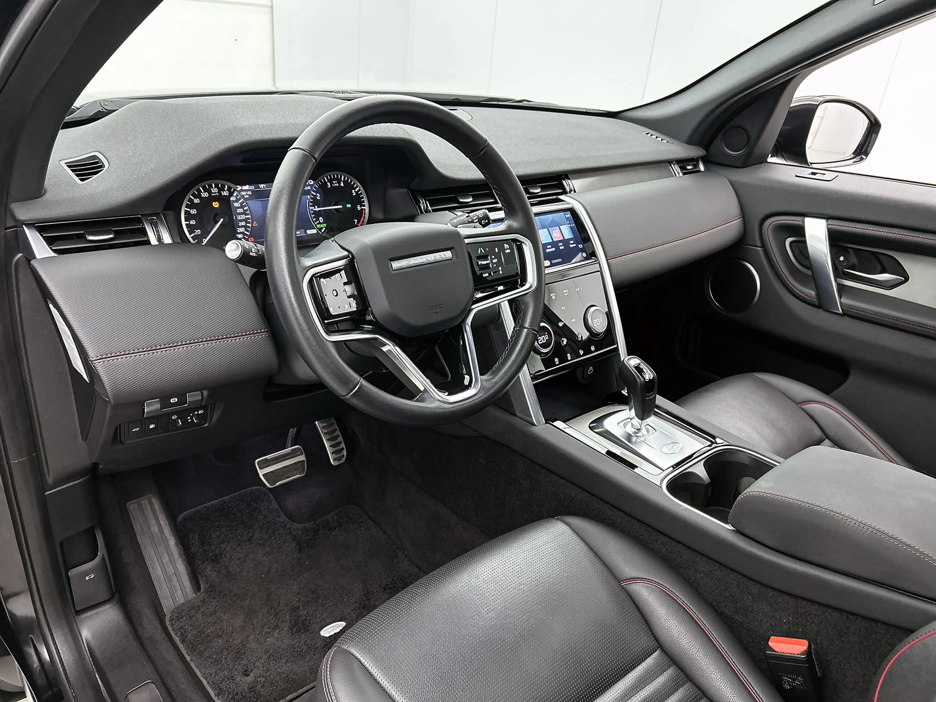 Land Rover Discovery Sport P300e Hybride R-Dynamic SE / Panoramadak / Leder — photo 20