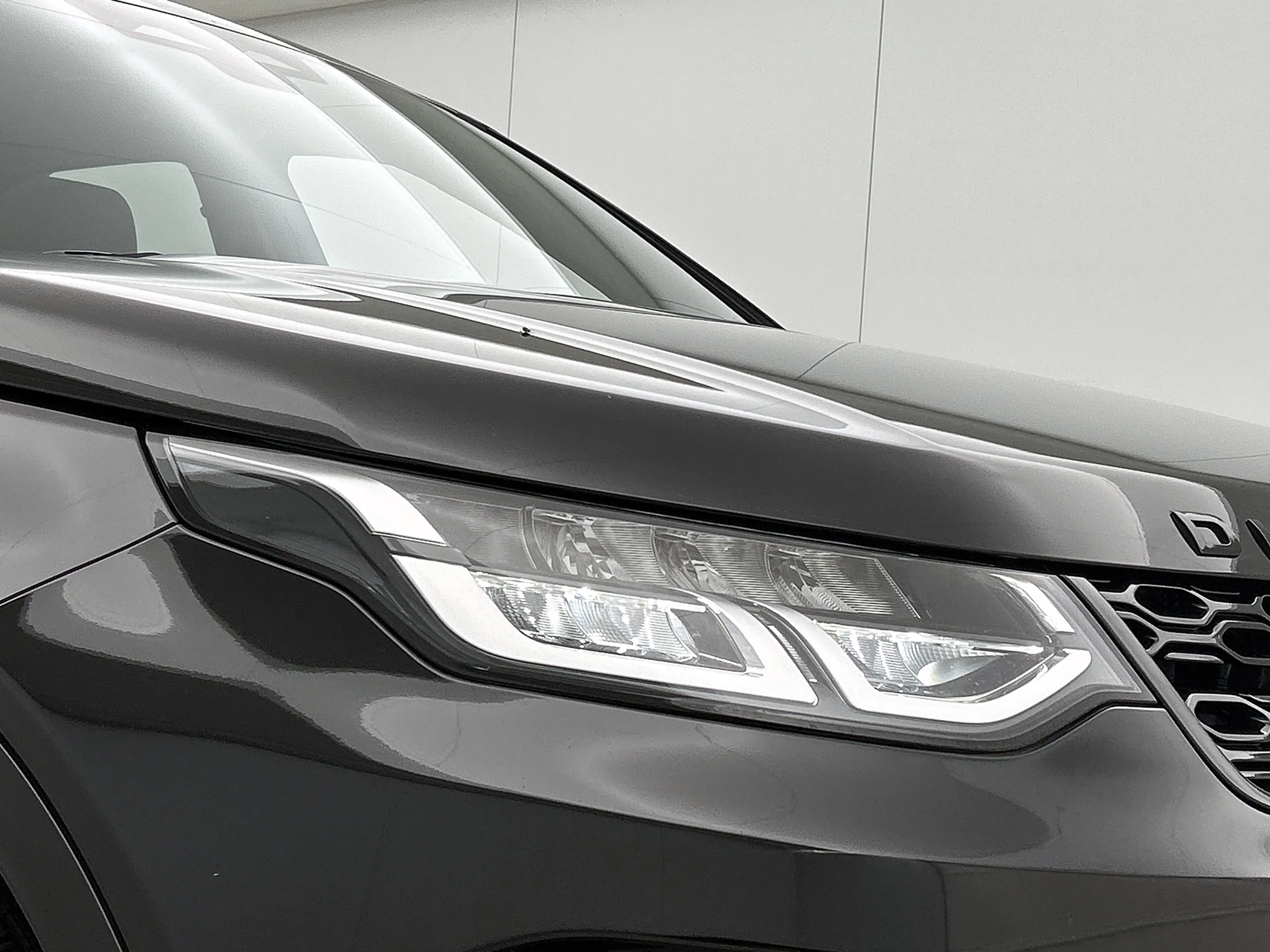 Land Rover Discovery Sport P300e Hybride R-Dynamic SE / Panoramadak / Leder — photo 23