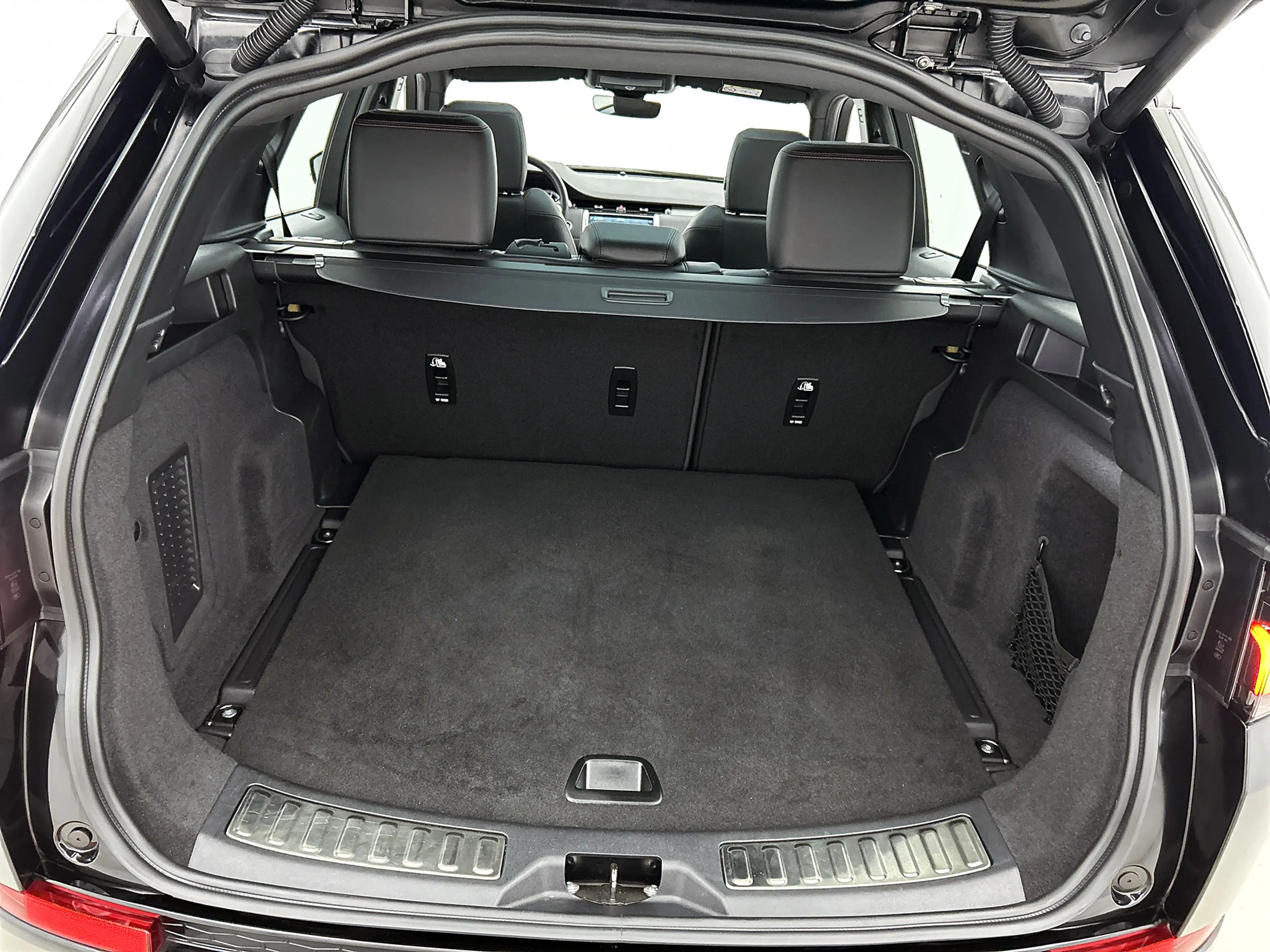 Land Rover Discovery Sport P300e Hybride R-Dynamic SE / Panoramadak / Leder — photo 17