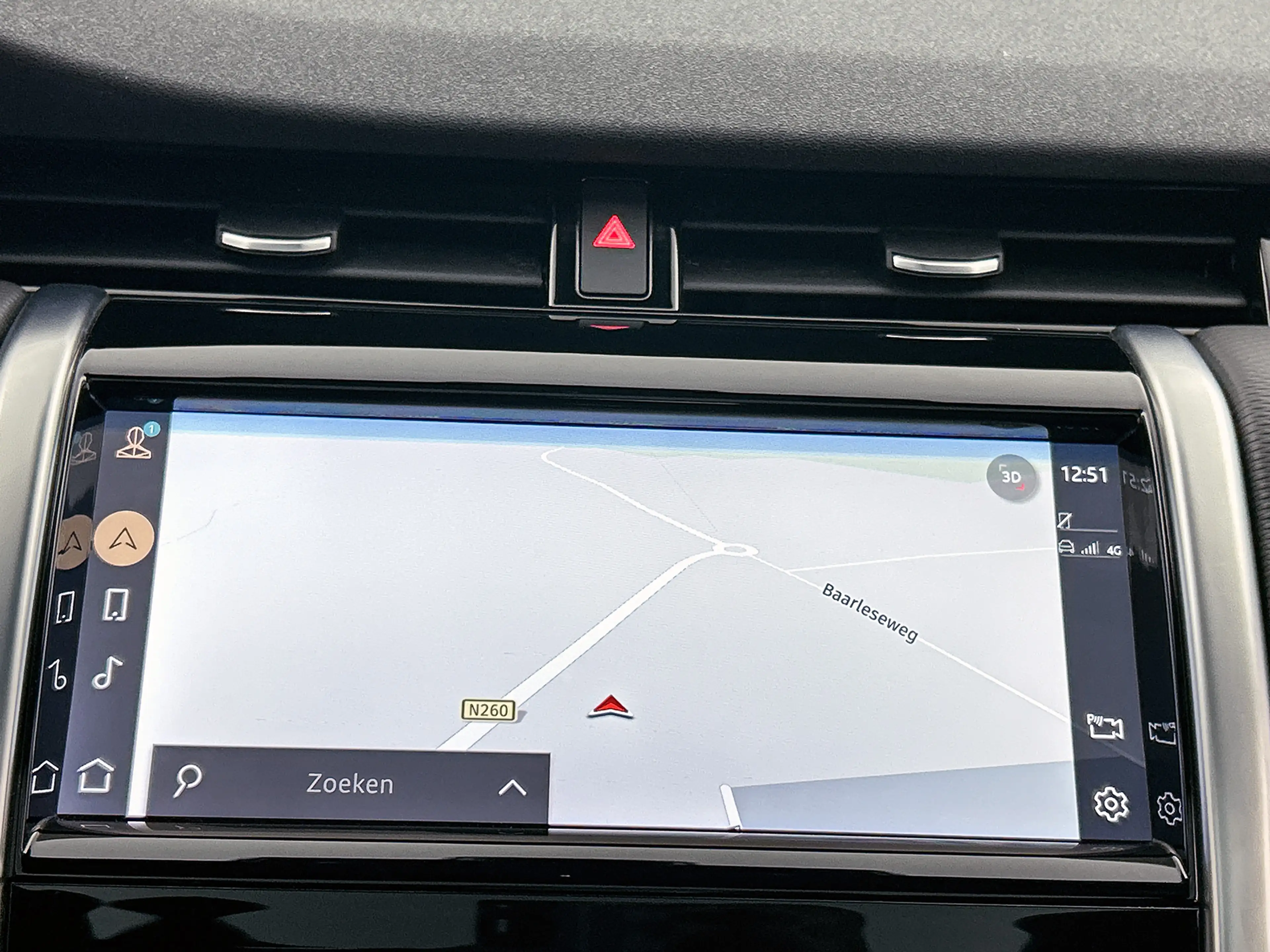 Land Rover Discovery Sport P300e Hybride R-Dynamic SE / Panoramadak / Leder — photo 25