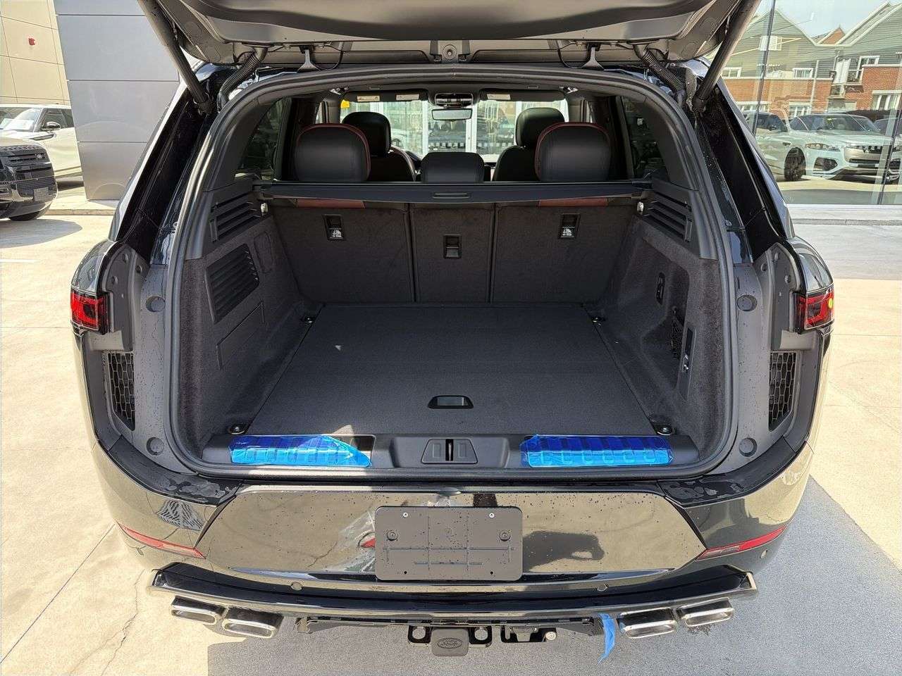 2026 Land Rover Range Rover Sport P530 Dynamic SE thumb 21