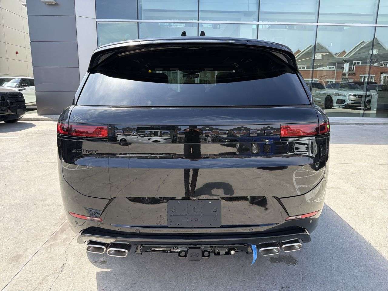 2026 Land Rover Range Rover Sport P530 Dynamic SE alt 4