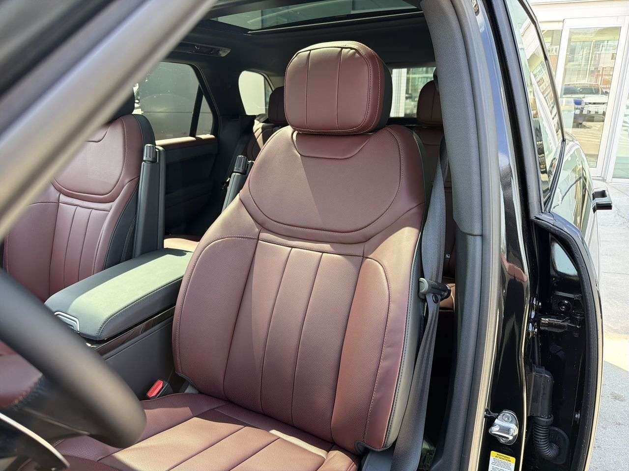 2026 Land Rover Range Rover Sport P530 Dynamic SE thumb 8