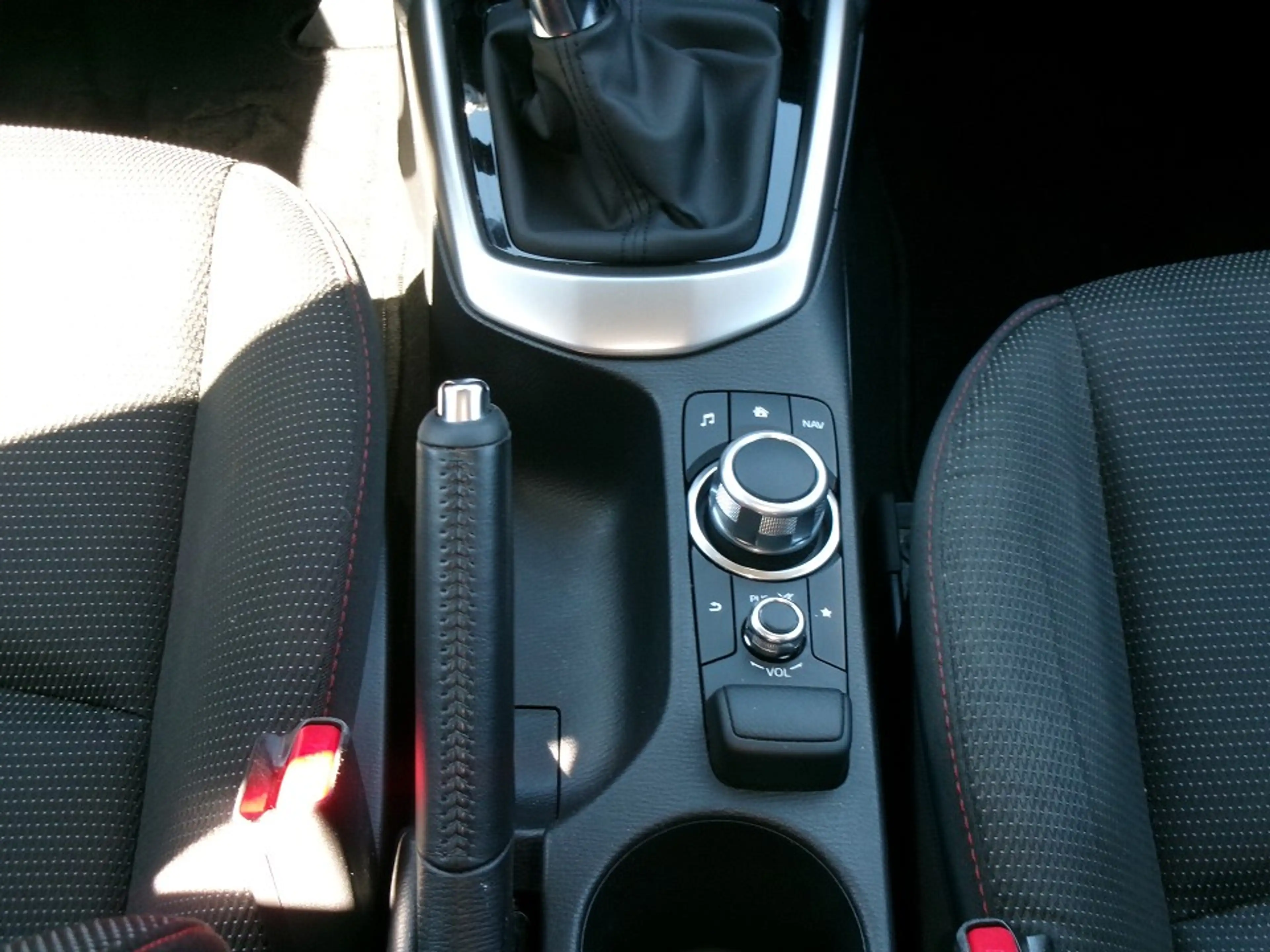 Mazda 2 1.5l 90PS HOMURA LED#RÜCKKAM#DAB#CARPLAY#SHZ — photo 15