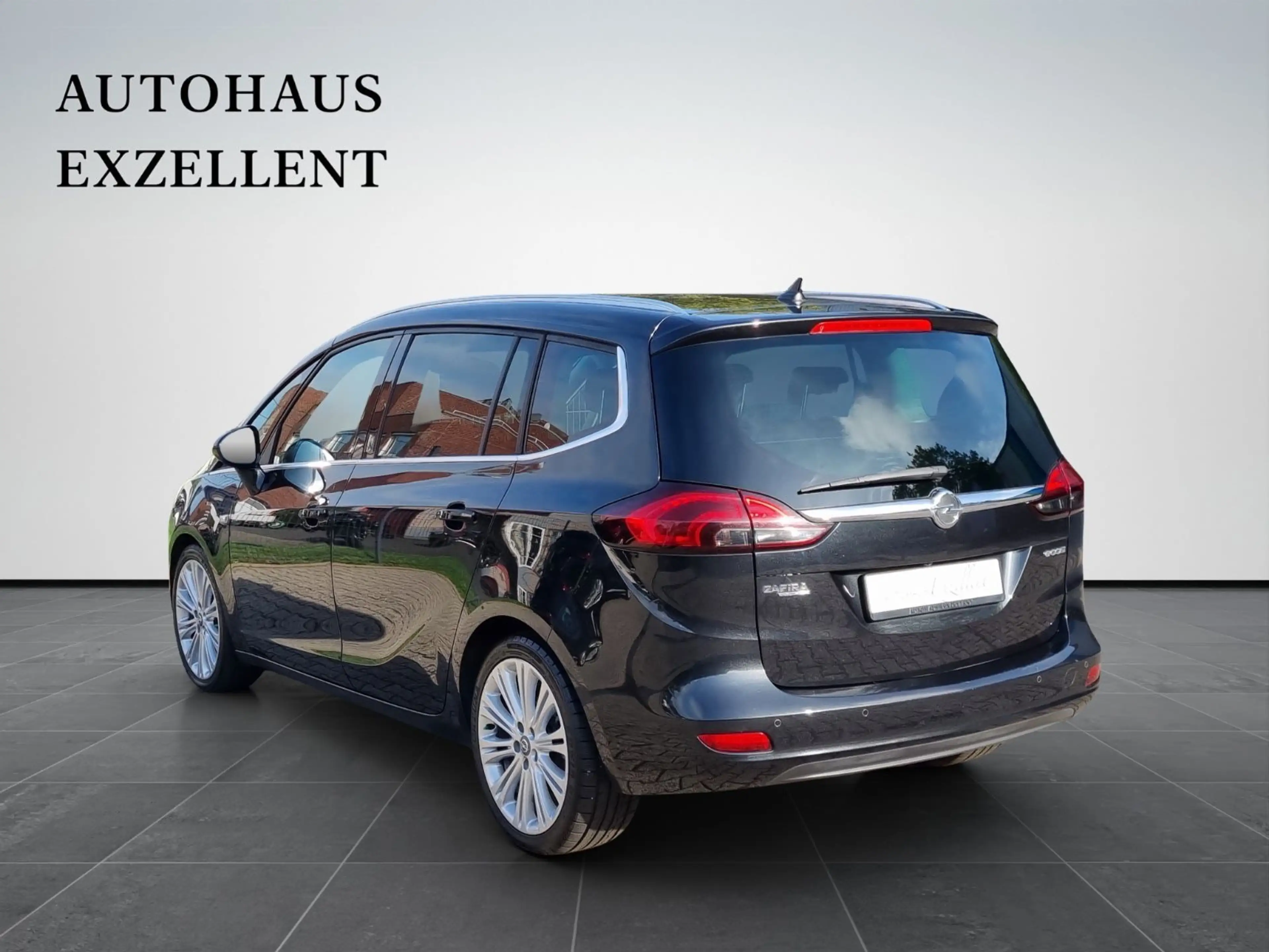 Opel Zafira C Tourer Innovation*NAVI*KAMERA*SHZ*7Z*BC — photo 4