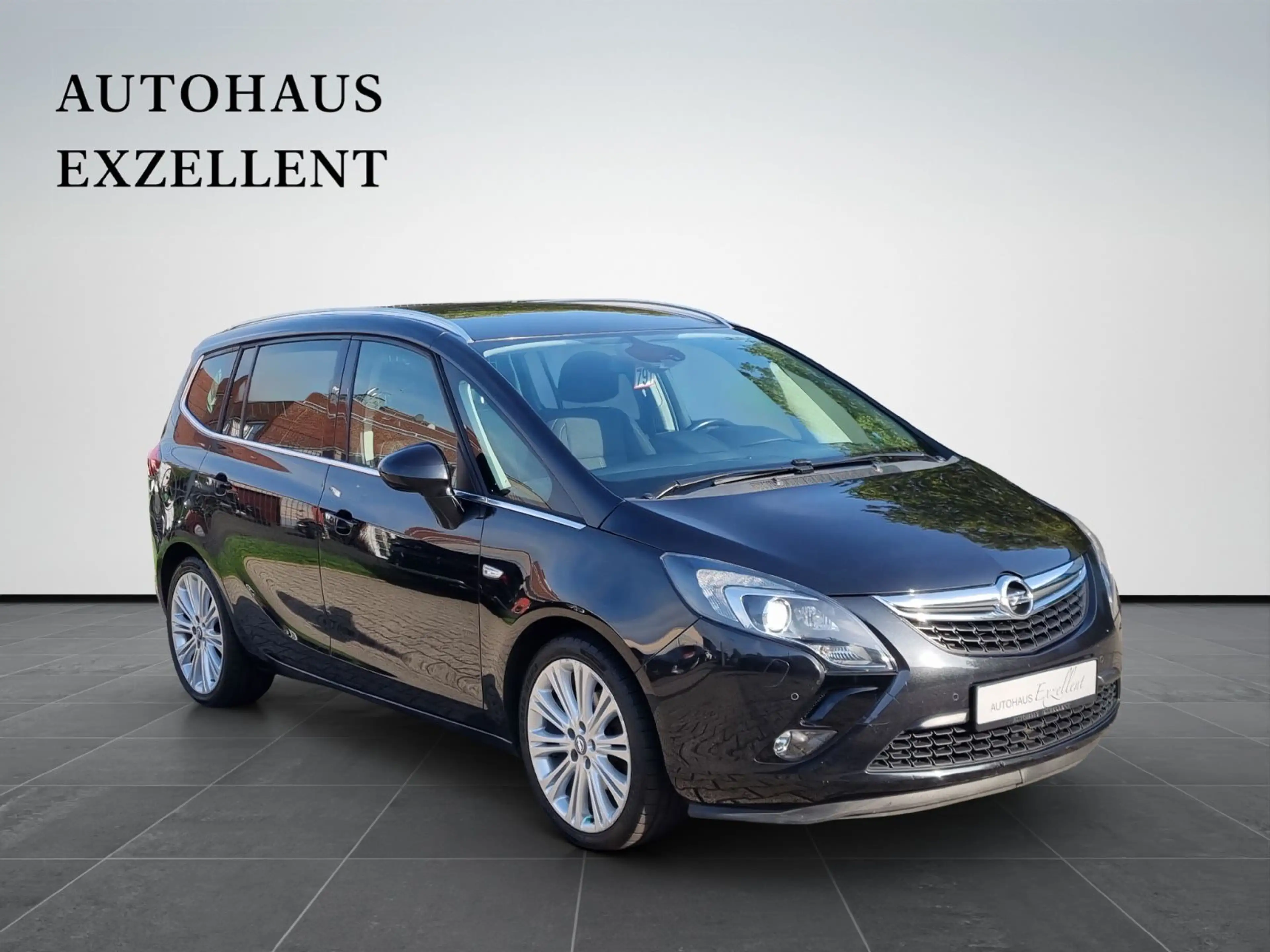 Opel Zafira C Tourer Innovation*NAVI*KAMERA*SHZ*7Z*BC — photo 2