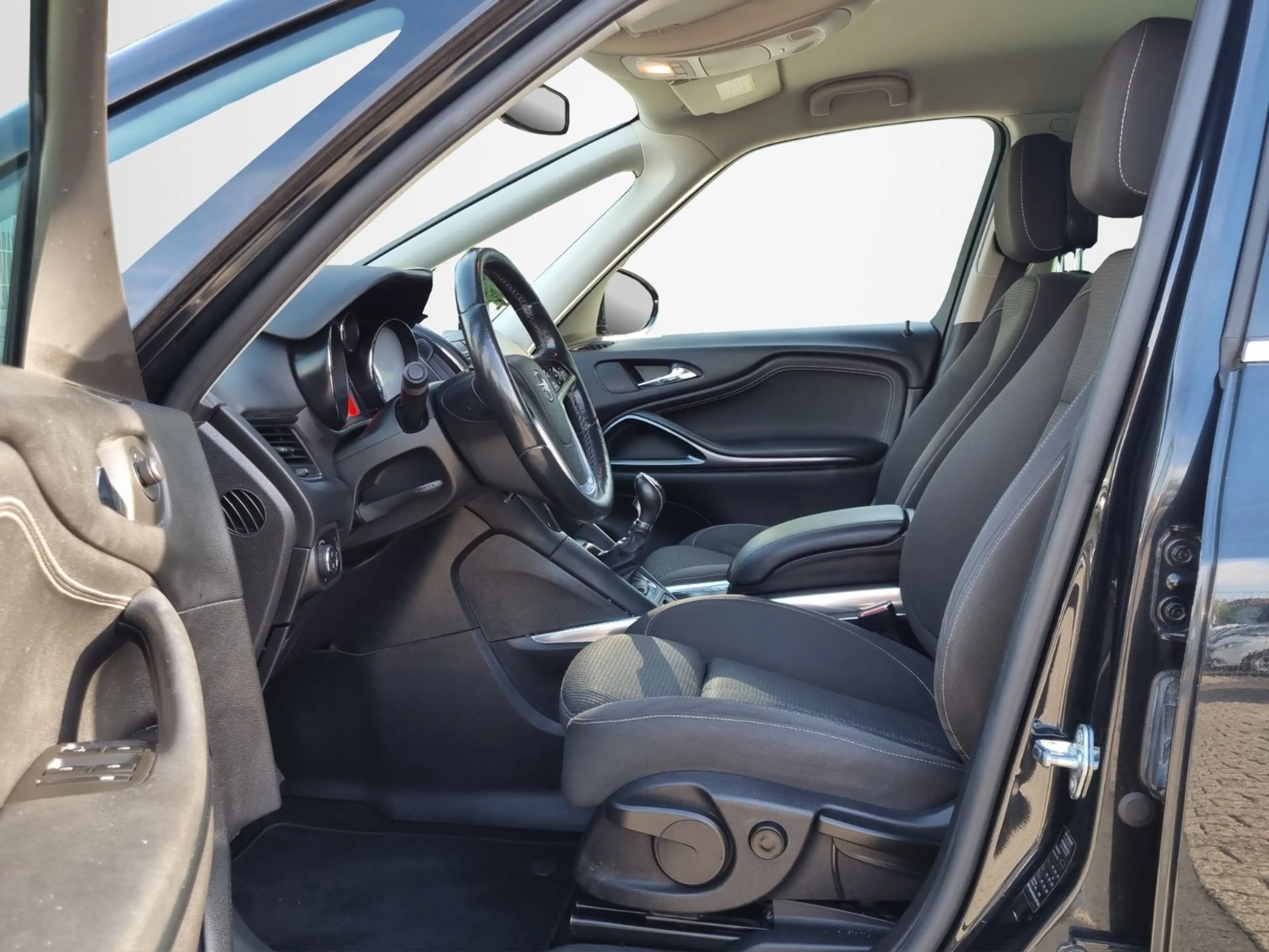 Opel Zafira C Tourer Innovation*NAVI*KAMERA*SHZ*7Z*BC — photo 13