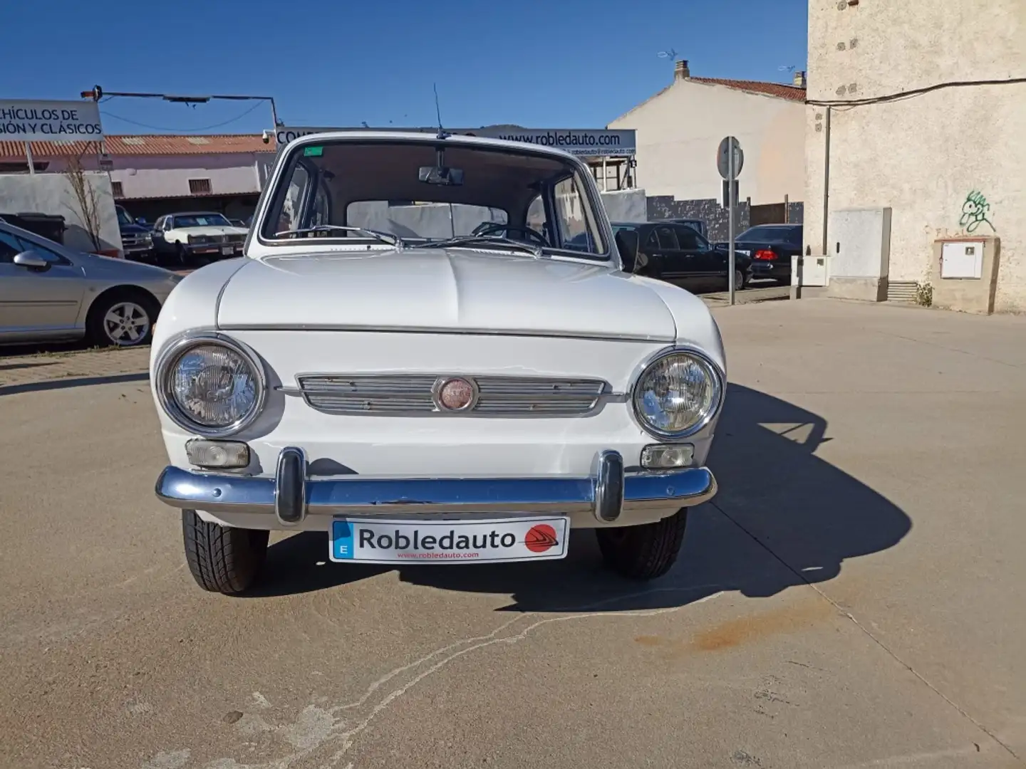 SEAT 850 Coupé Белый - 2