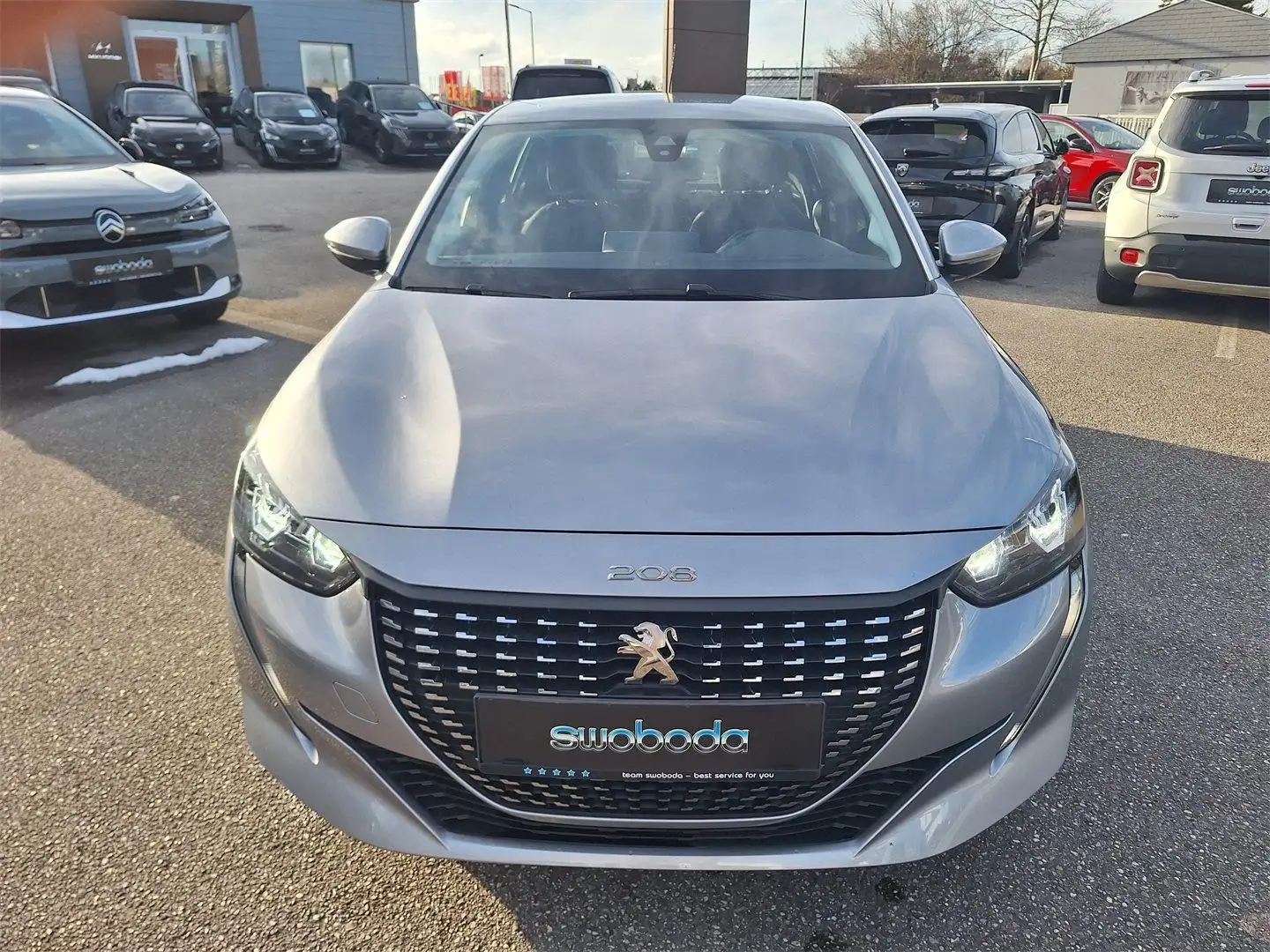 Peugeot 208 Active PureTech 100 S&S, 8-fach Grau - 2