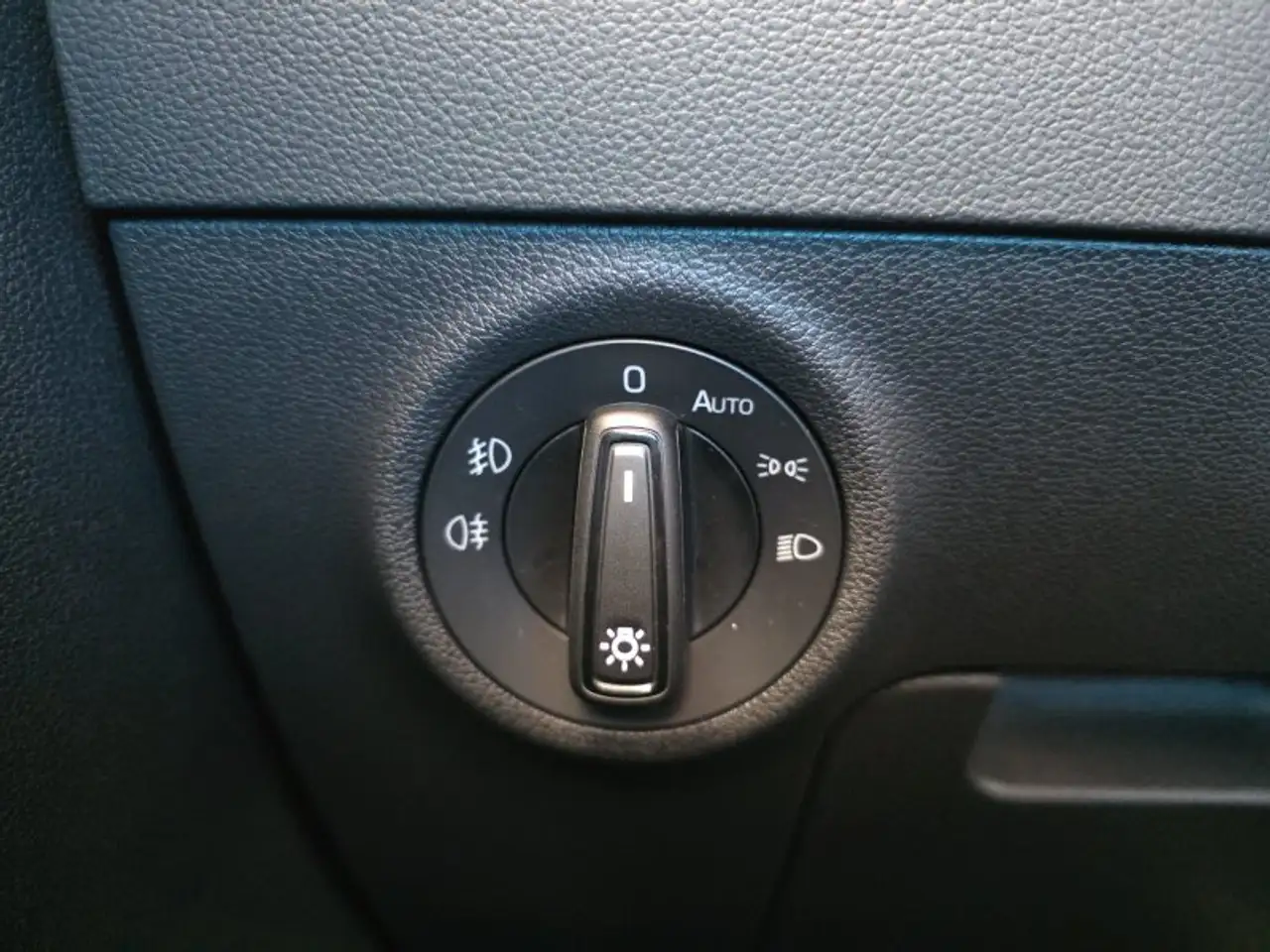 Skoda Karoq 1,5TSI DSG 18*Alu/aAHK/ACC/Kamera/Winterp., миниатюра 21