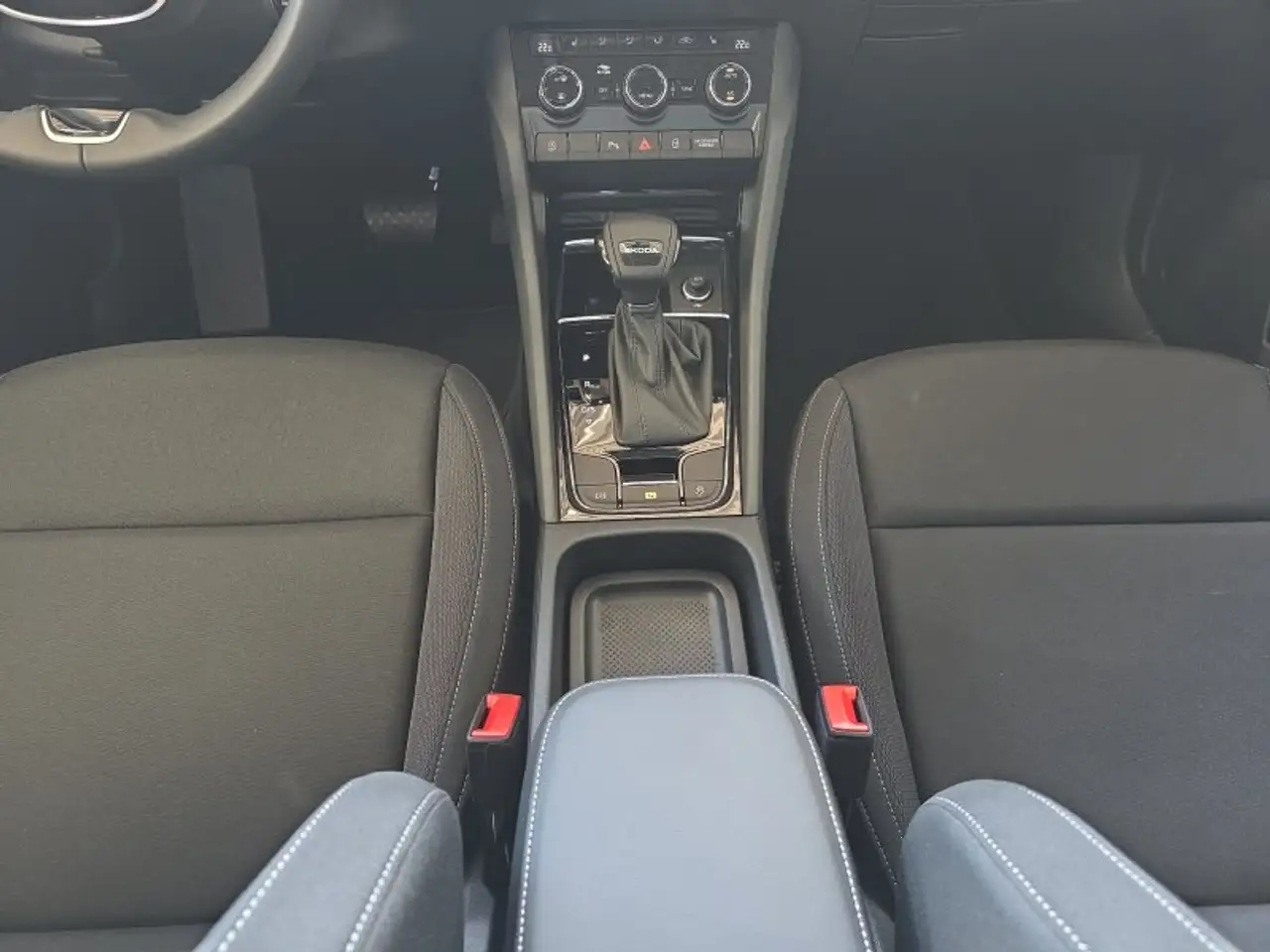 Skoda Karoq 1,5TSI DSG 18*Alu/aAHK/ACC/Kamera/Winterp., миниатюра 11