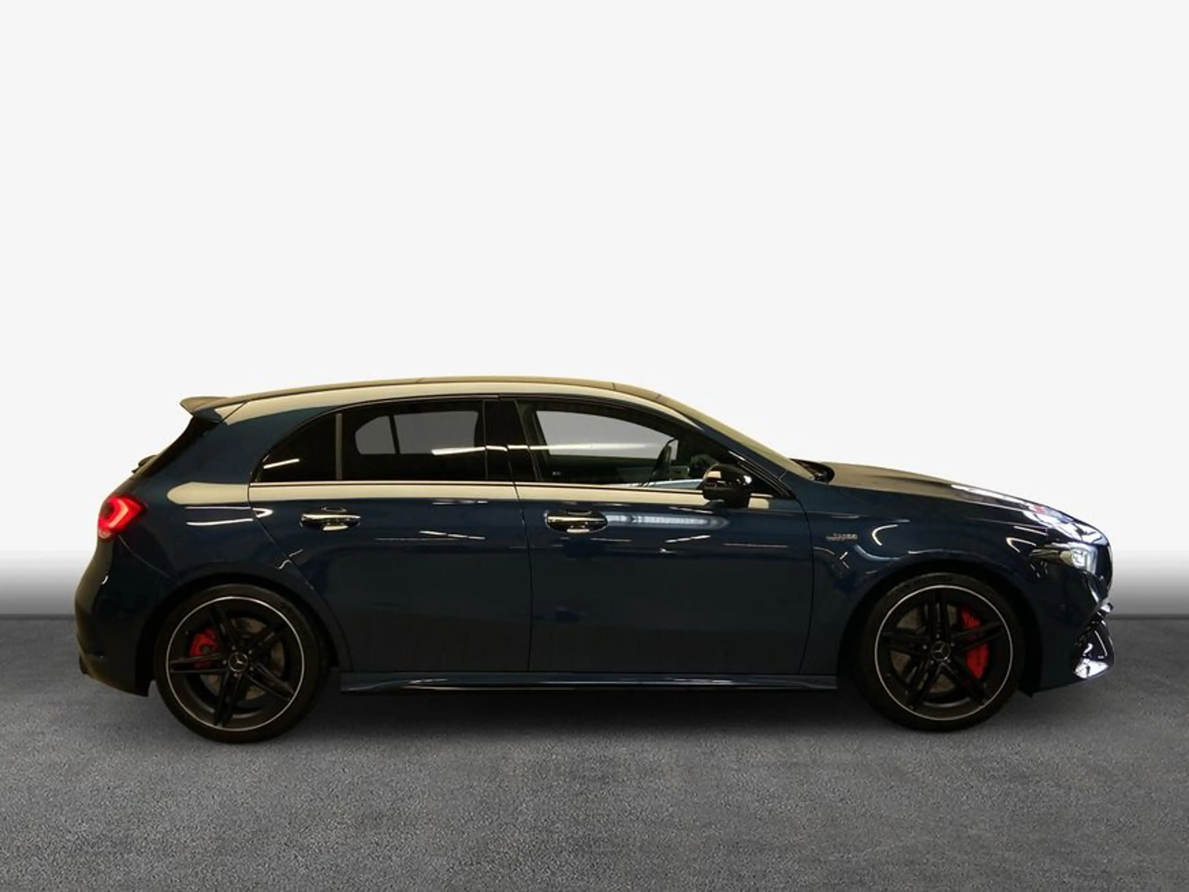 Mercedes-Benz A 45 AMG A-Klasse — photo 4