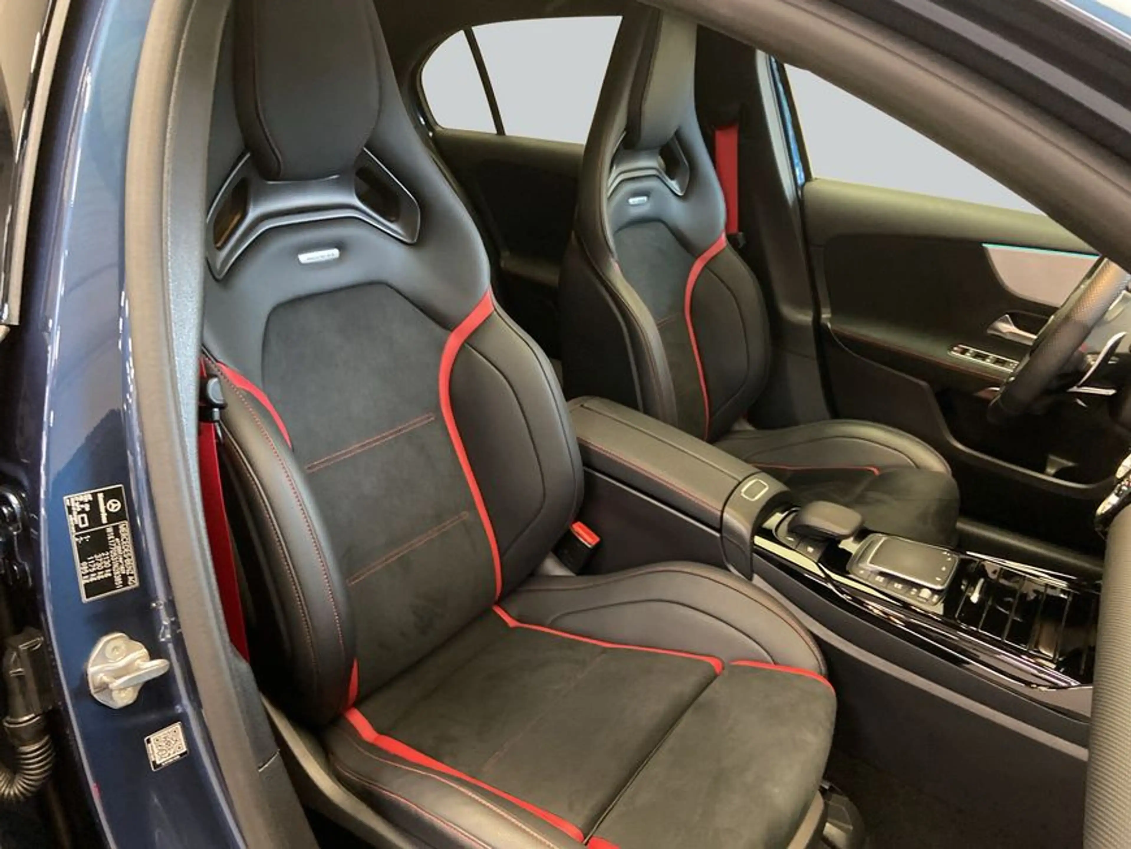 Mercedes-Benz A 45 AMG A-Klasse — photo 13