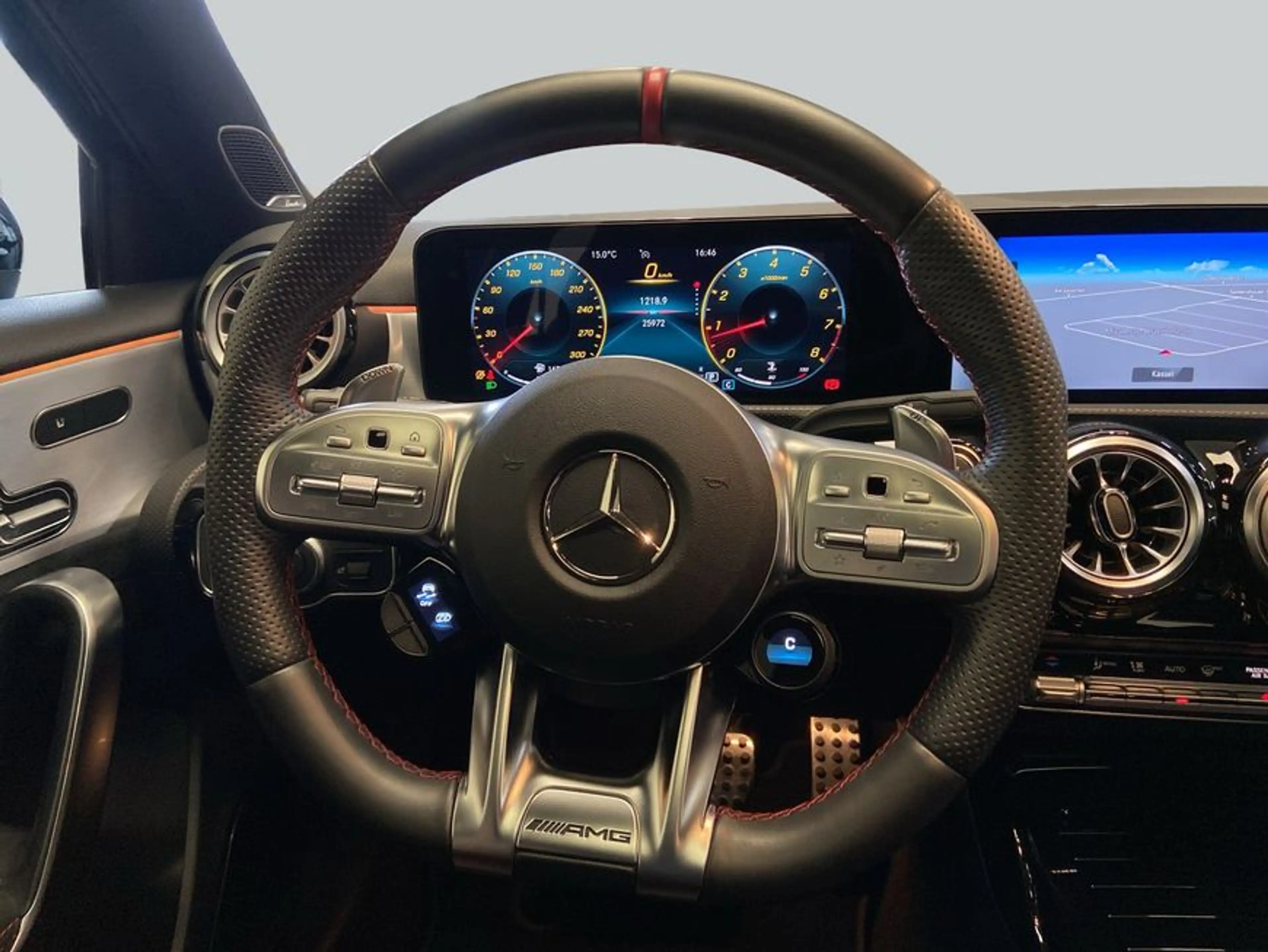 Mercedes-Benz A 45 AMG A-Klasse — photo 17