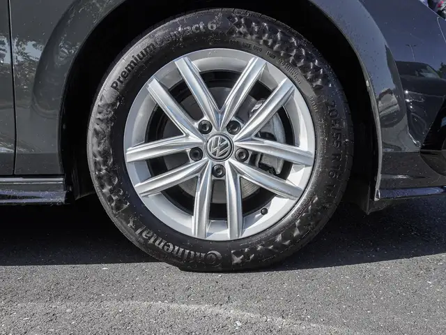 Volkswagen Golf view 7