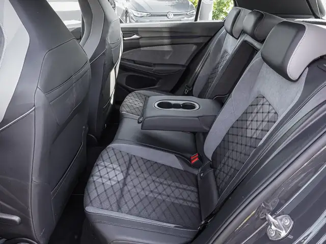 Volkswagen Golf view 15