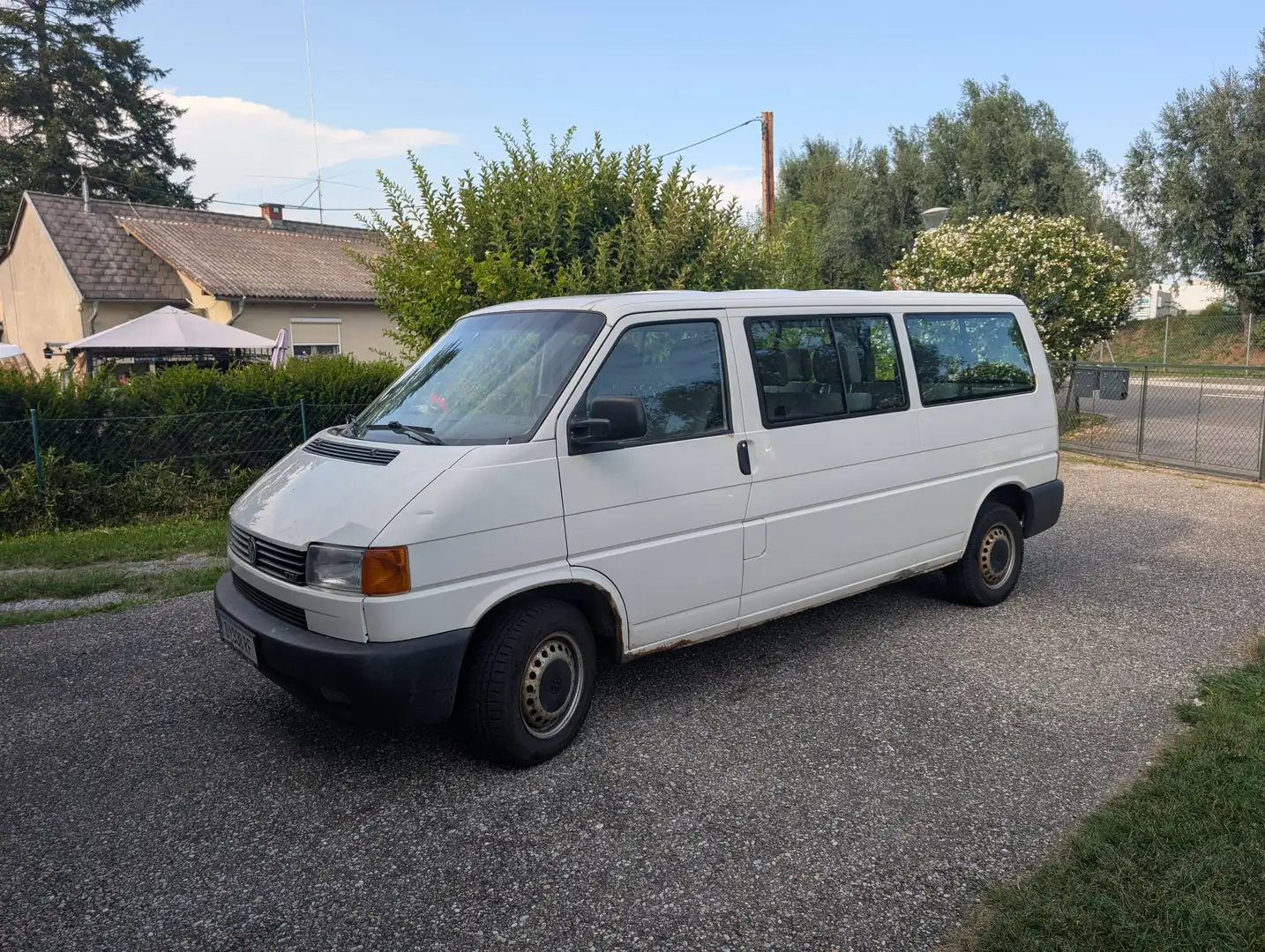 Volkswagen T4 Langer Radstand, Klima, Tempomat, Anhängekupplung, 9-Sitzer Weiß - 1
