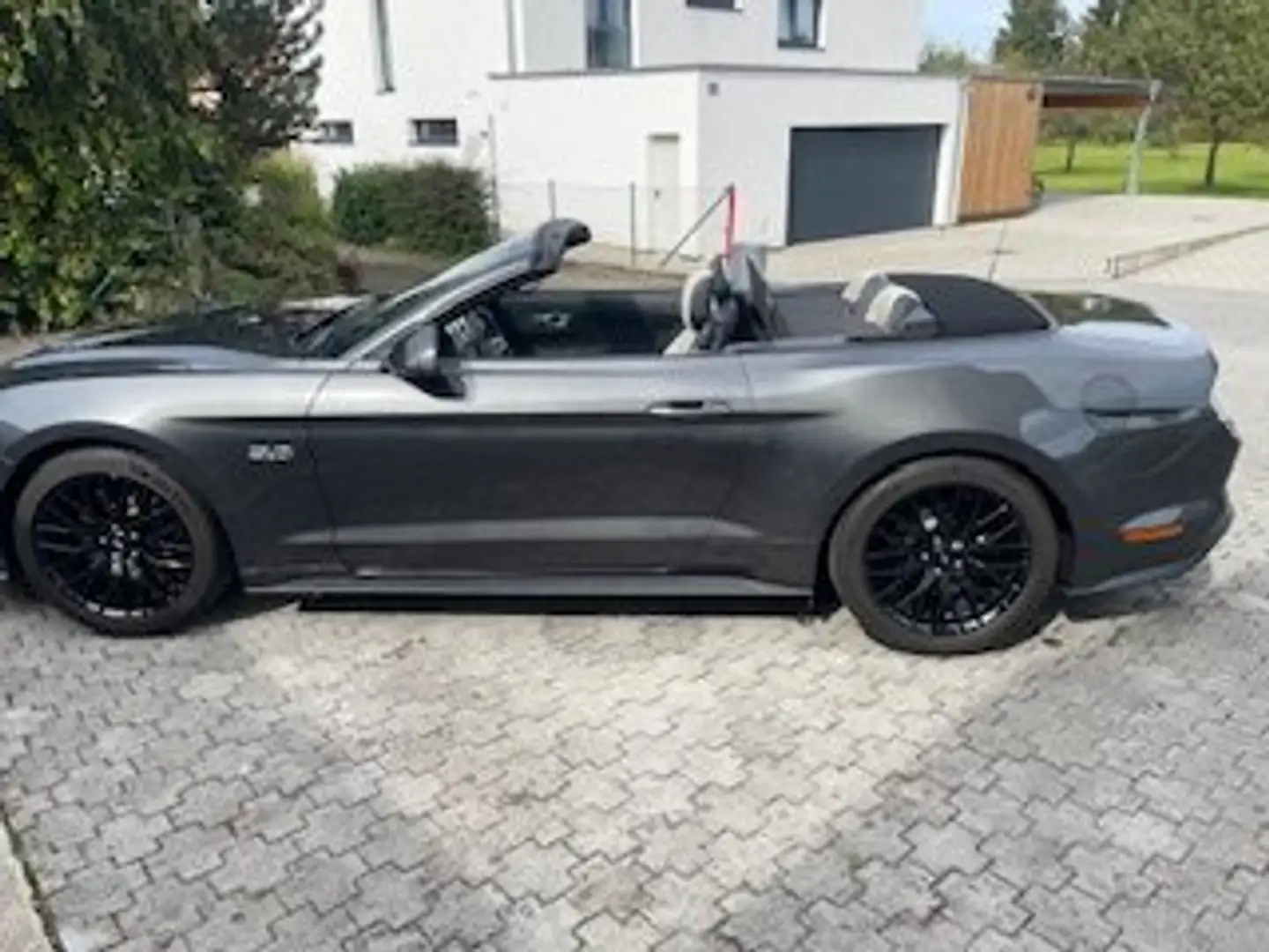 Ford Mustang Mustang 5,0 Ti-VCT V8 GT Cabrio Aut. GT Grau - 2