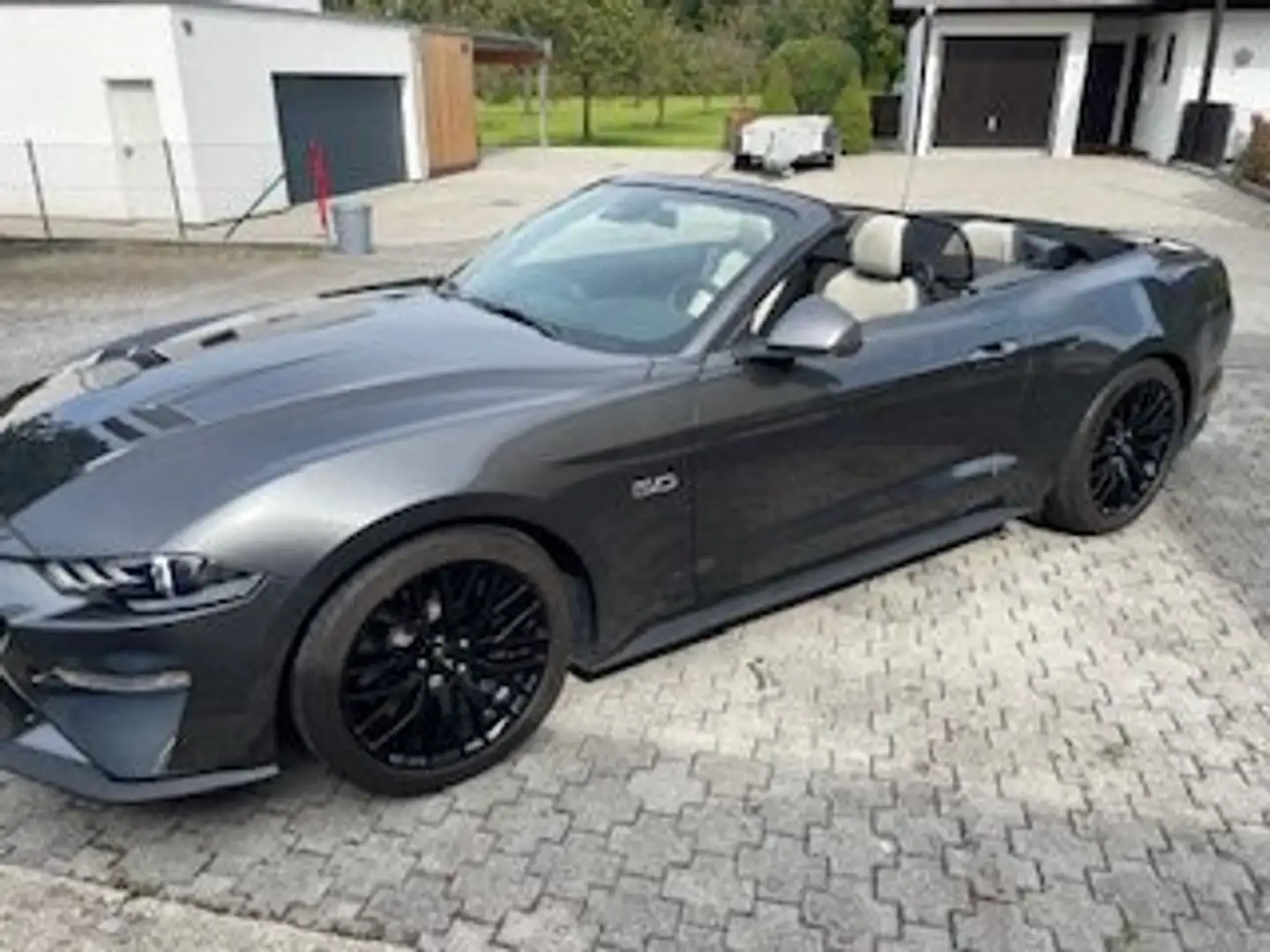 Ford Mustang Mustang 5,0 Ti-VCT V8 GT Cabrio Aut. GT Grau - 1