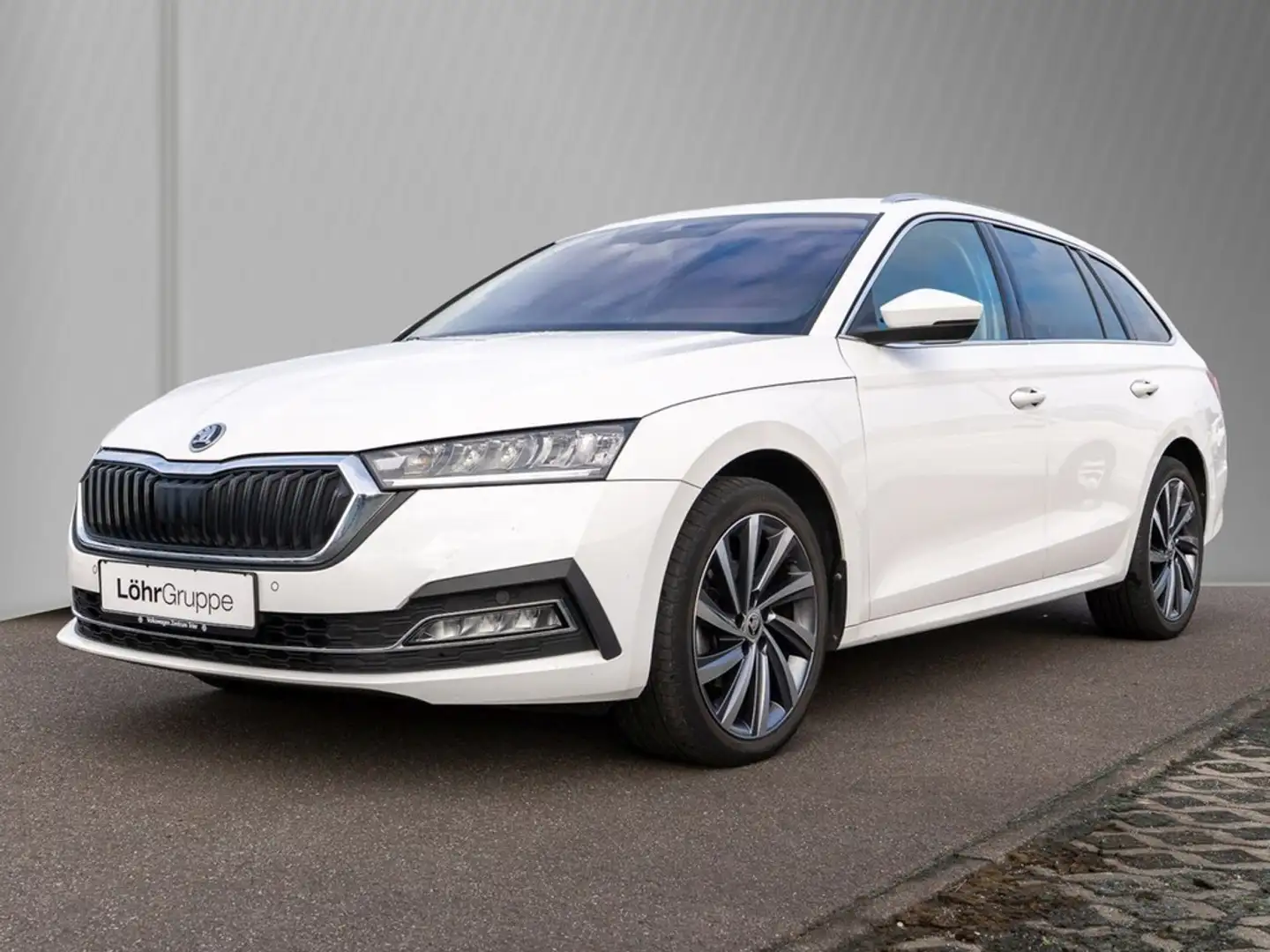 Skoda Octavia Combi 2.0 TDI DSG Style Navi, AHK Weiß - 2