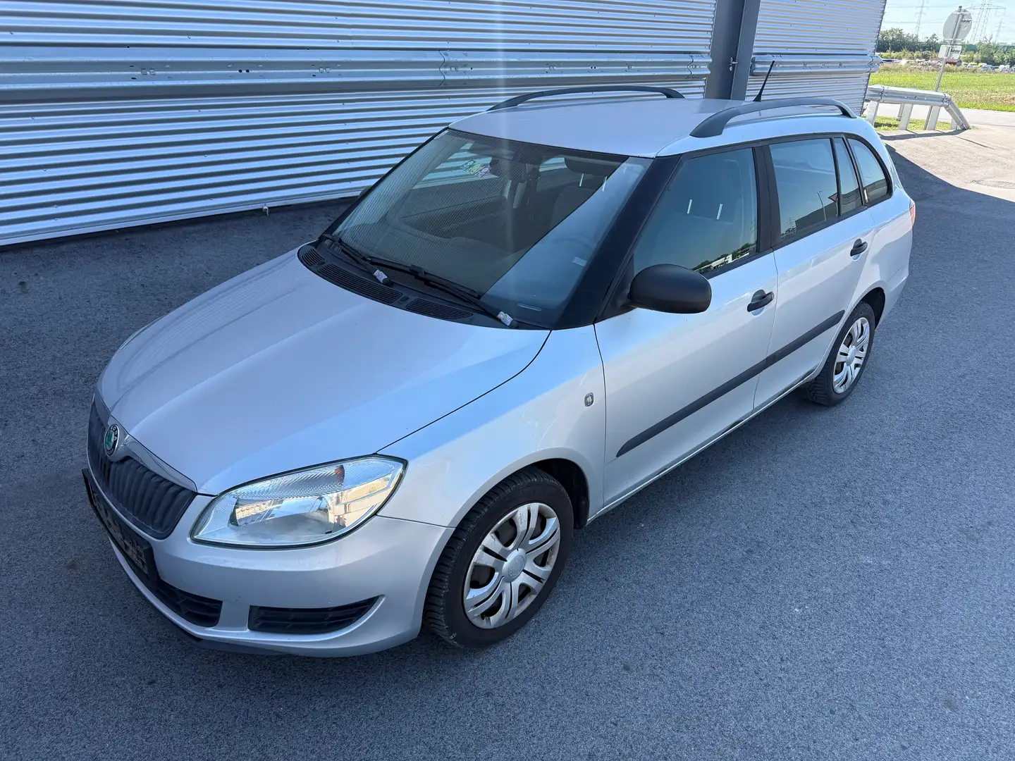 Skoda Fabia Kombi Twenty+ 1,2 TSI ID:132 Gris - 1