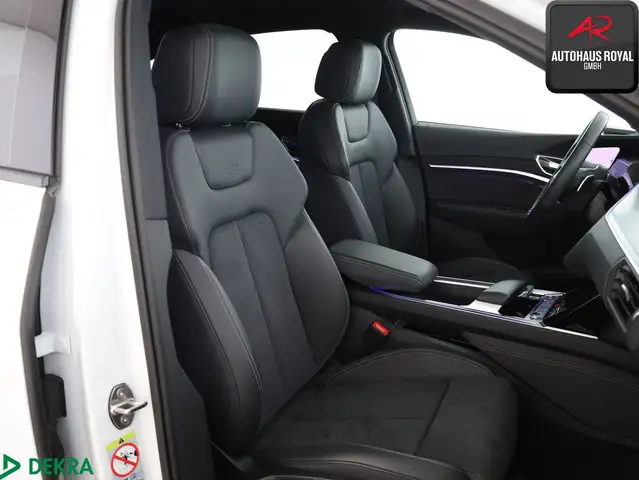 Audi E-Tron view 11